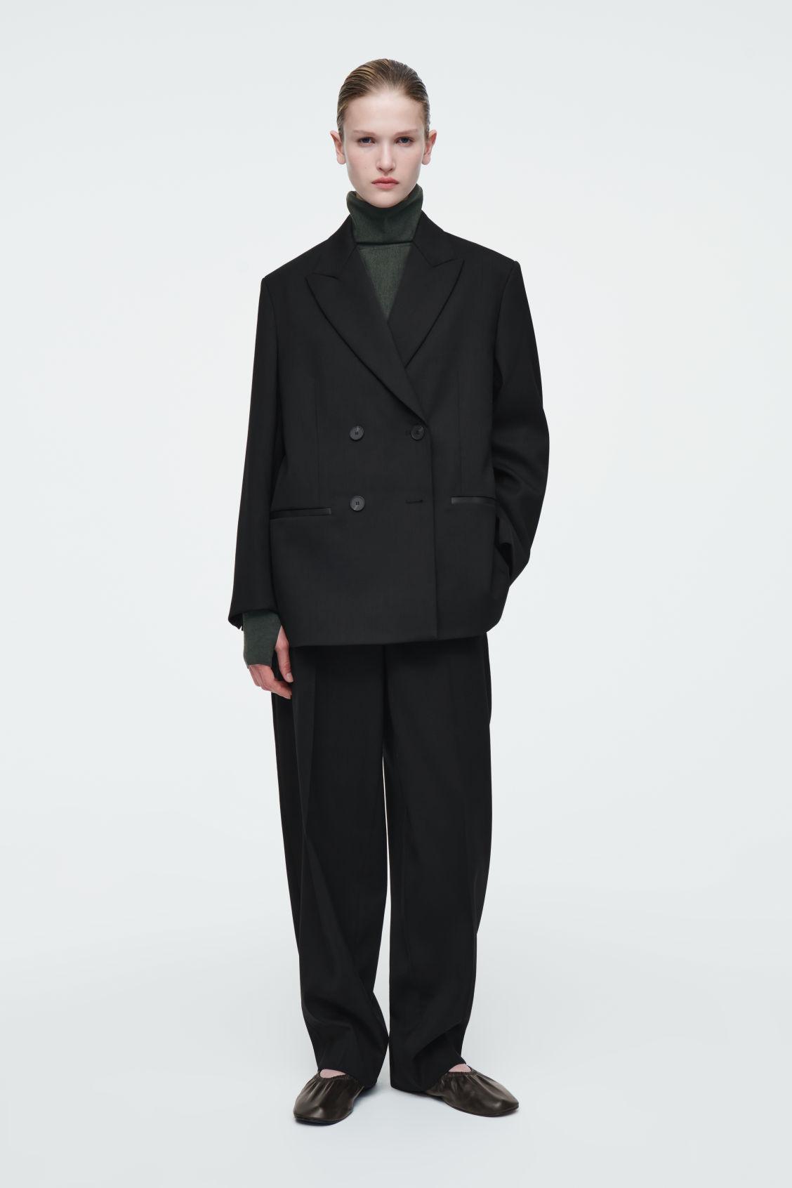 THE FUNNEL-NECK MERINO WOOL SWEATER Product Image