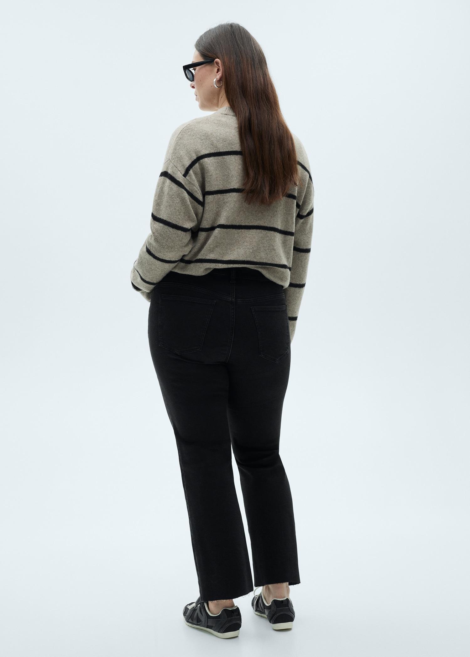 Sienna flared cropped jeans - Women | MANGO USA Product Image