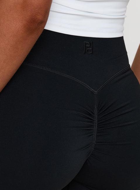 Touchdown Active Contour Short Black Product Image