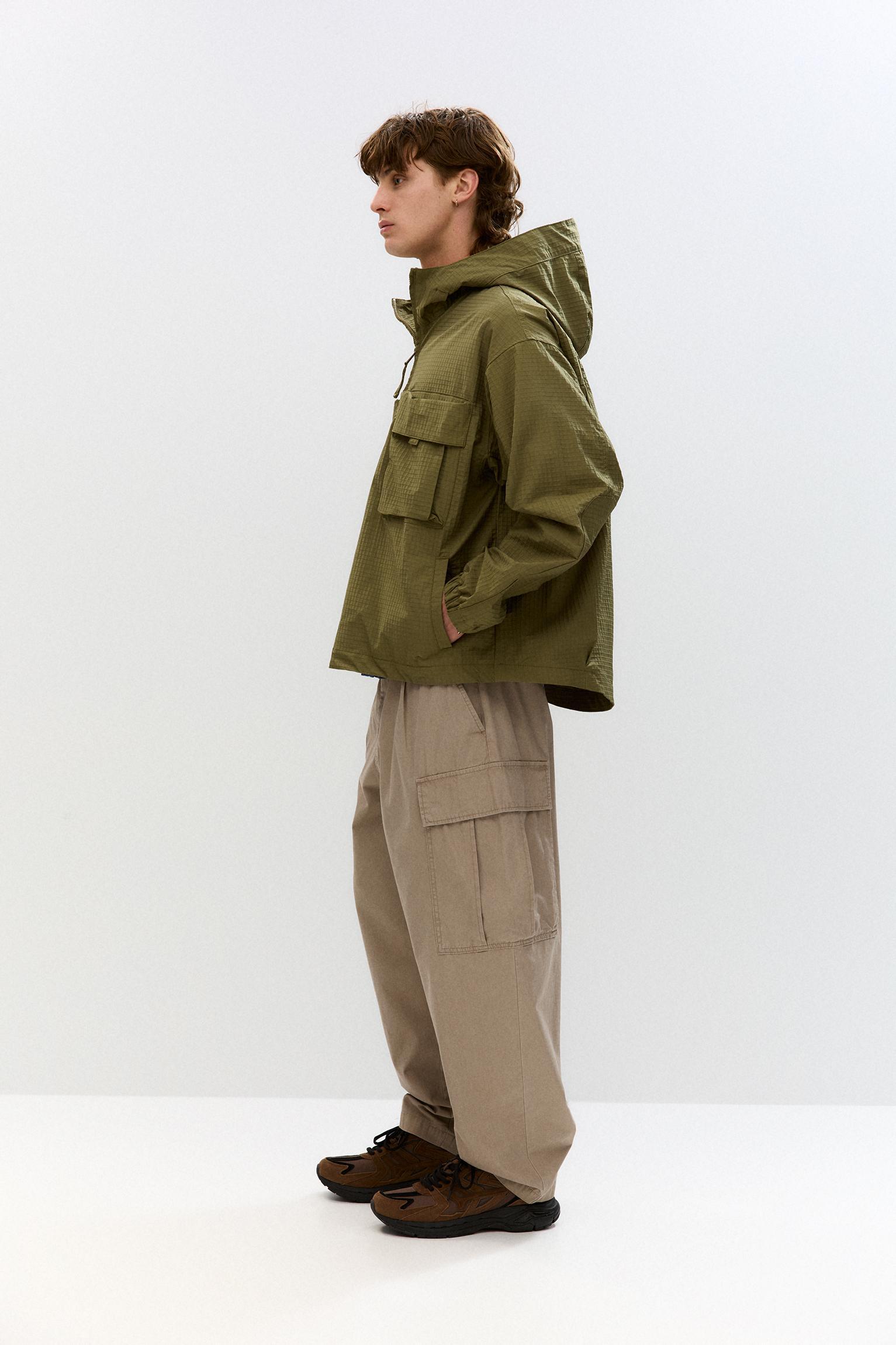 Balloon fit cargo pants Product Image