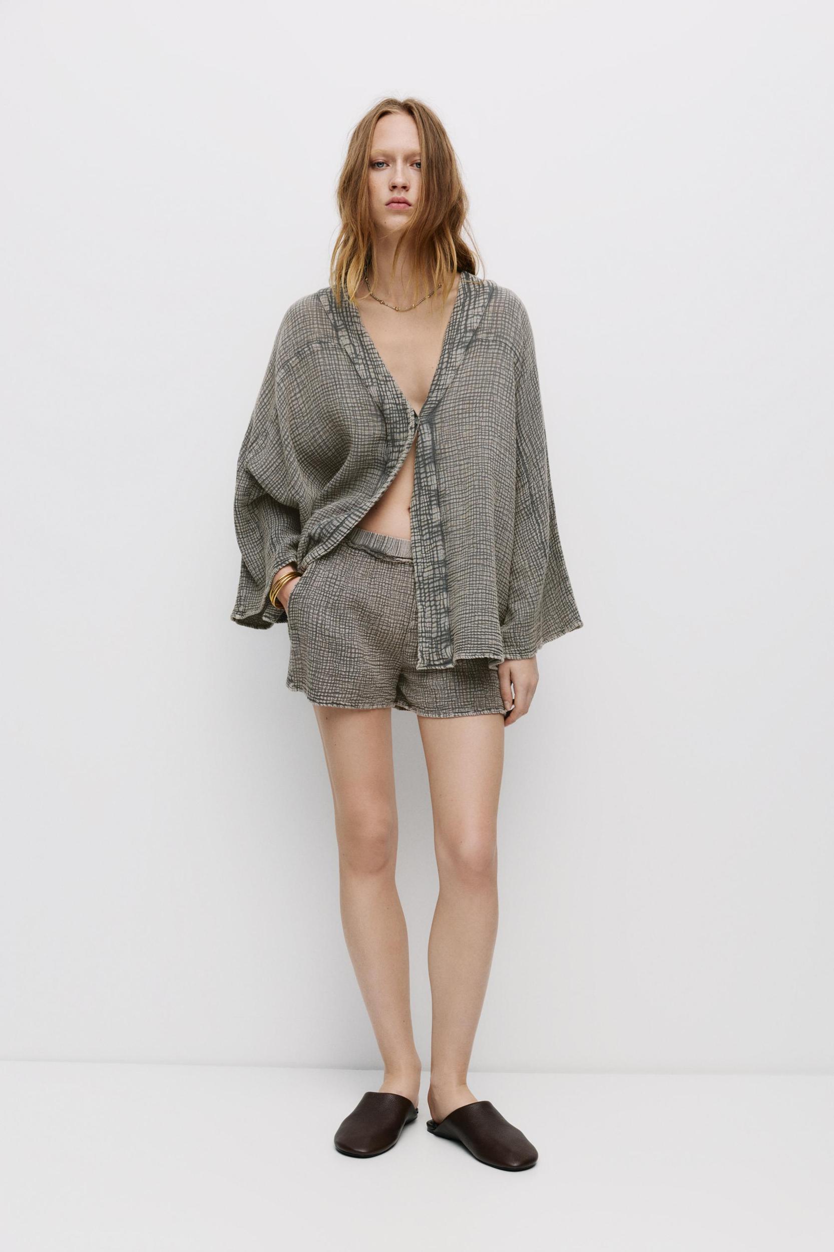 Creased-effect shorts Product Image