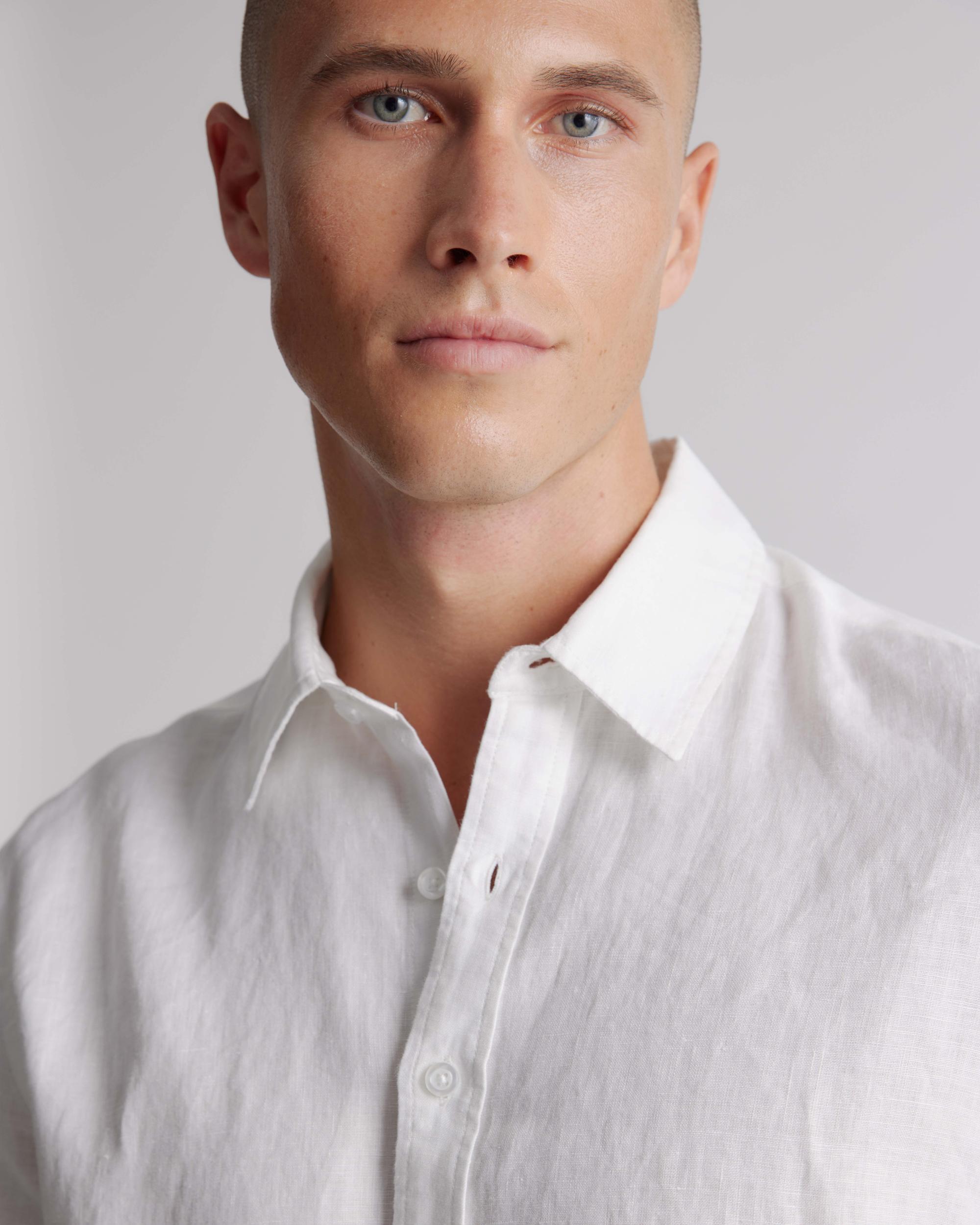 Quince | Men's 100% European Linen Relaxed Short Sleeve Shirt Product Image