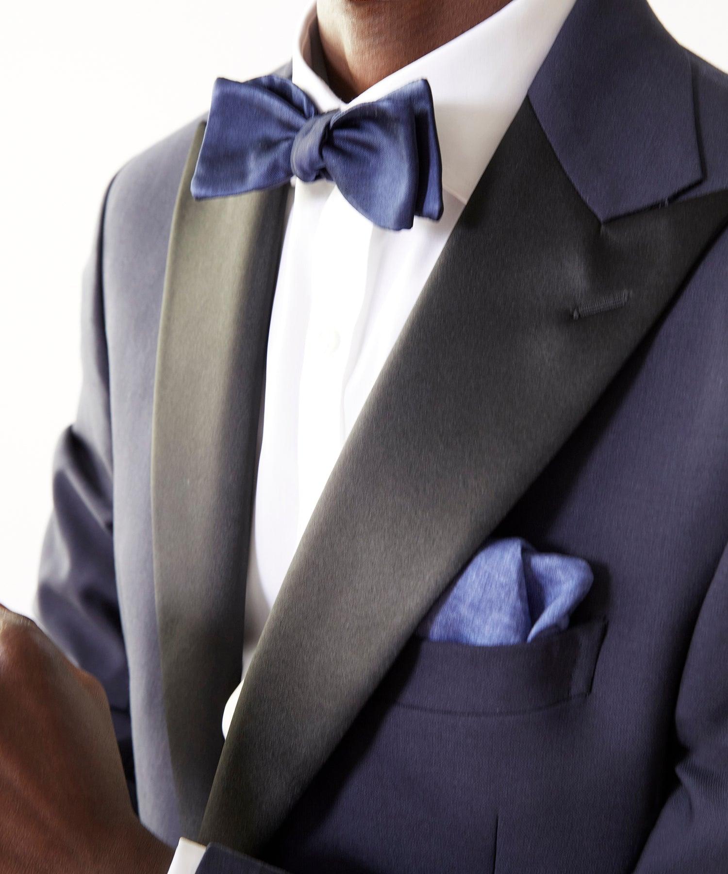 Italian Peak Lapel Tuxedo Jacket in Navy Product Image