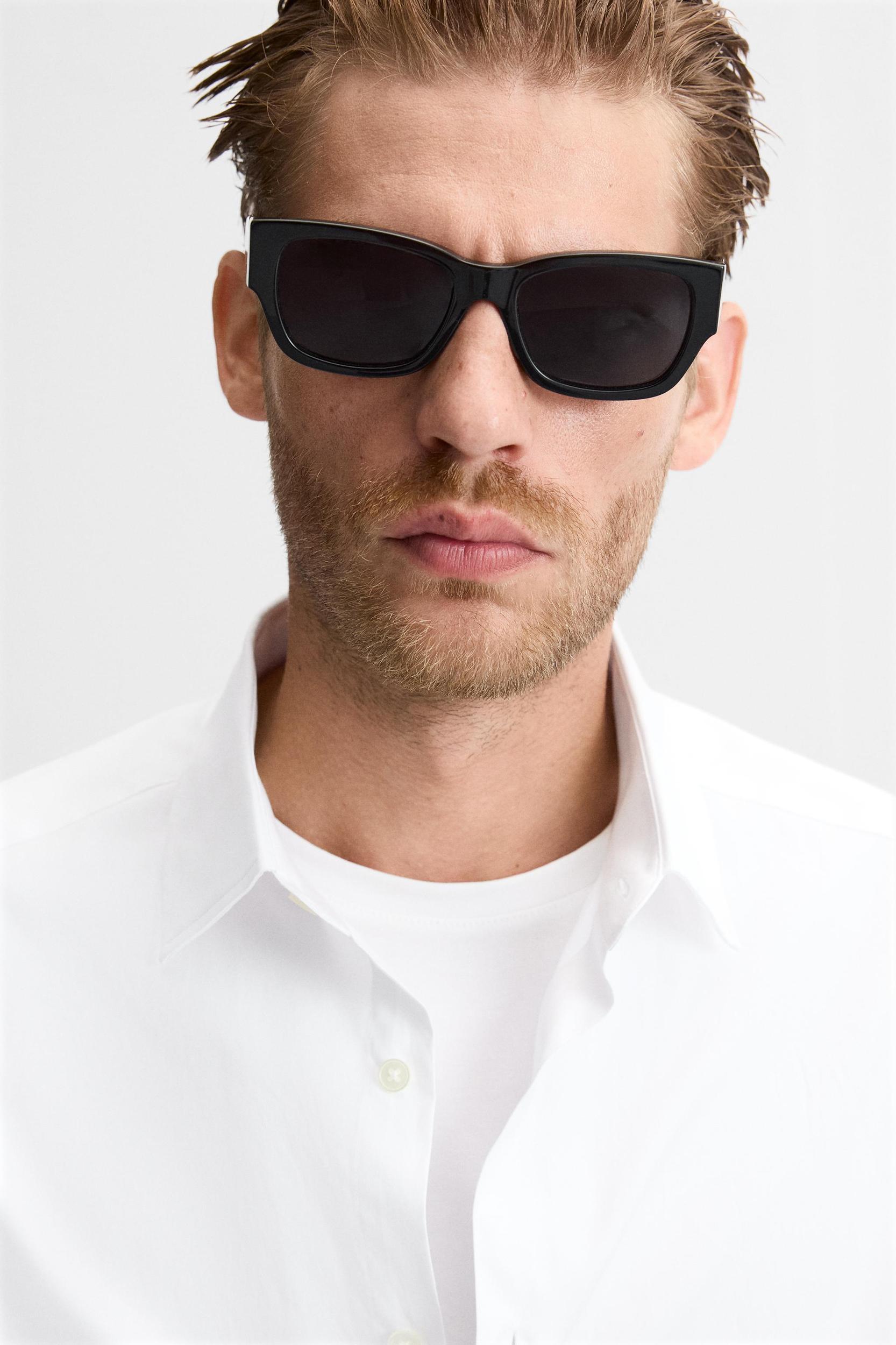 REGULAR FIT TEXTURED SHIRT Product Image