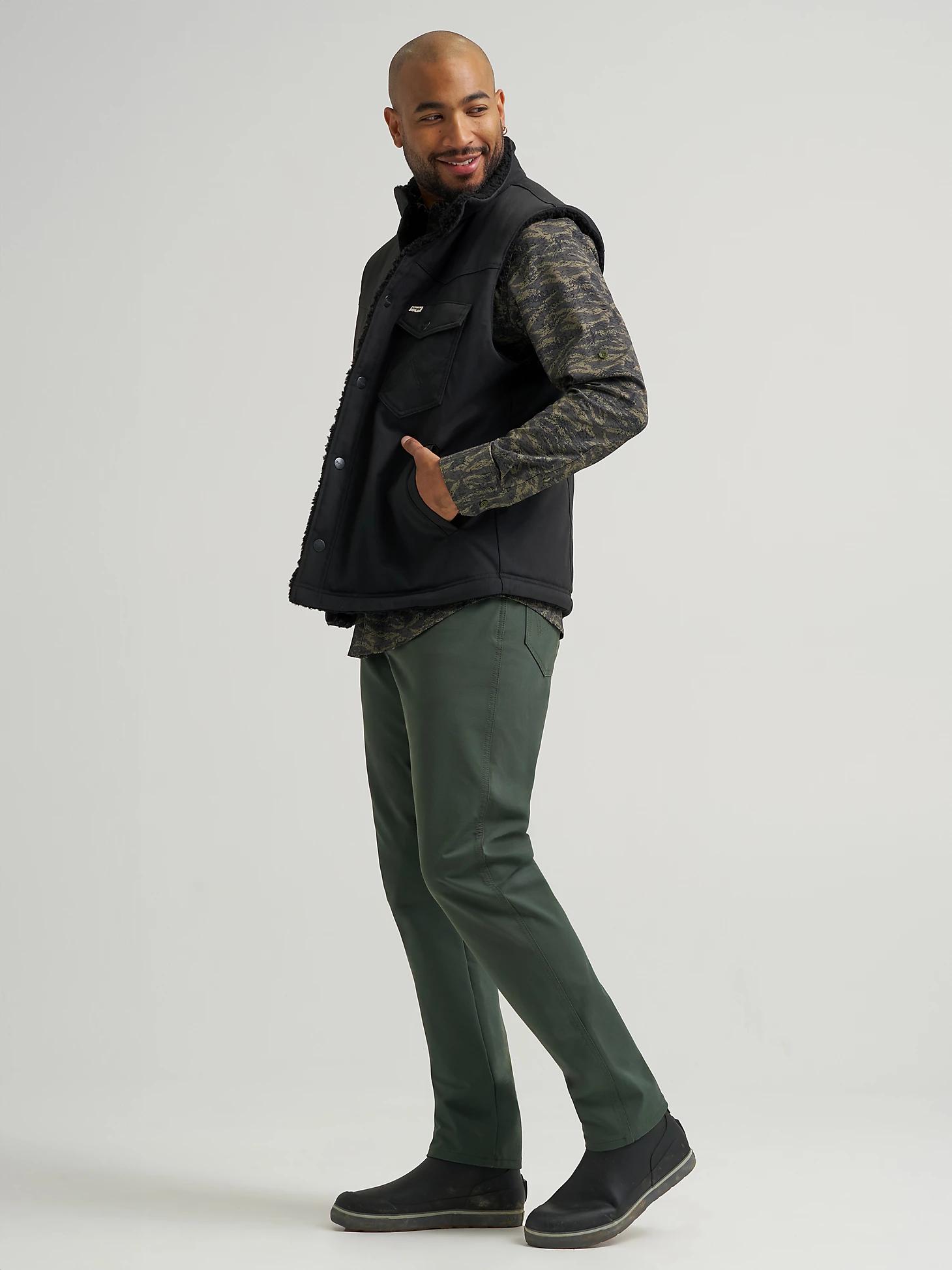 Wrangler All Terrain Gear Men's Tech Range Reversible Vest in Jet Product Image