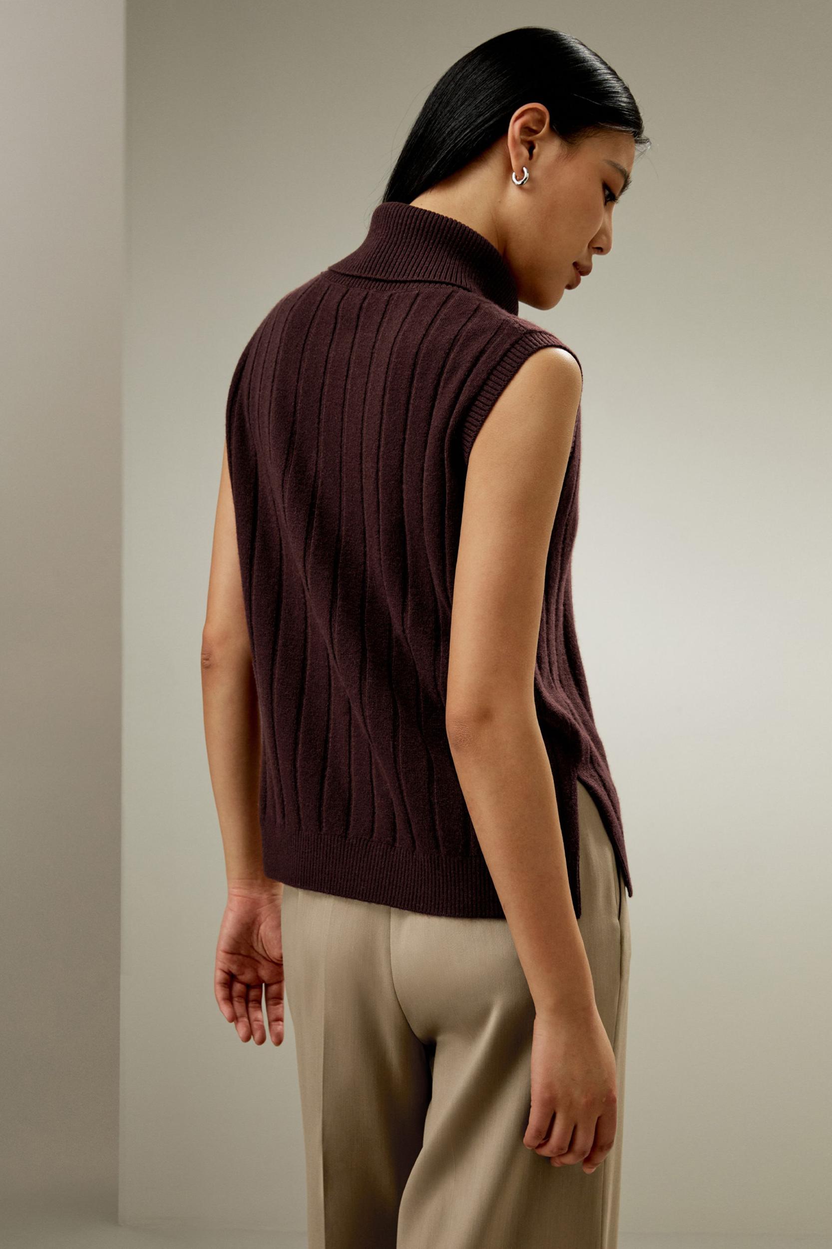 Turtleneck Sleeveless Cashmere Vest Product Image