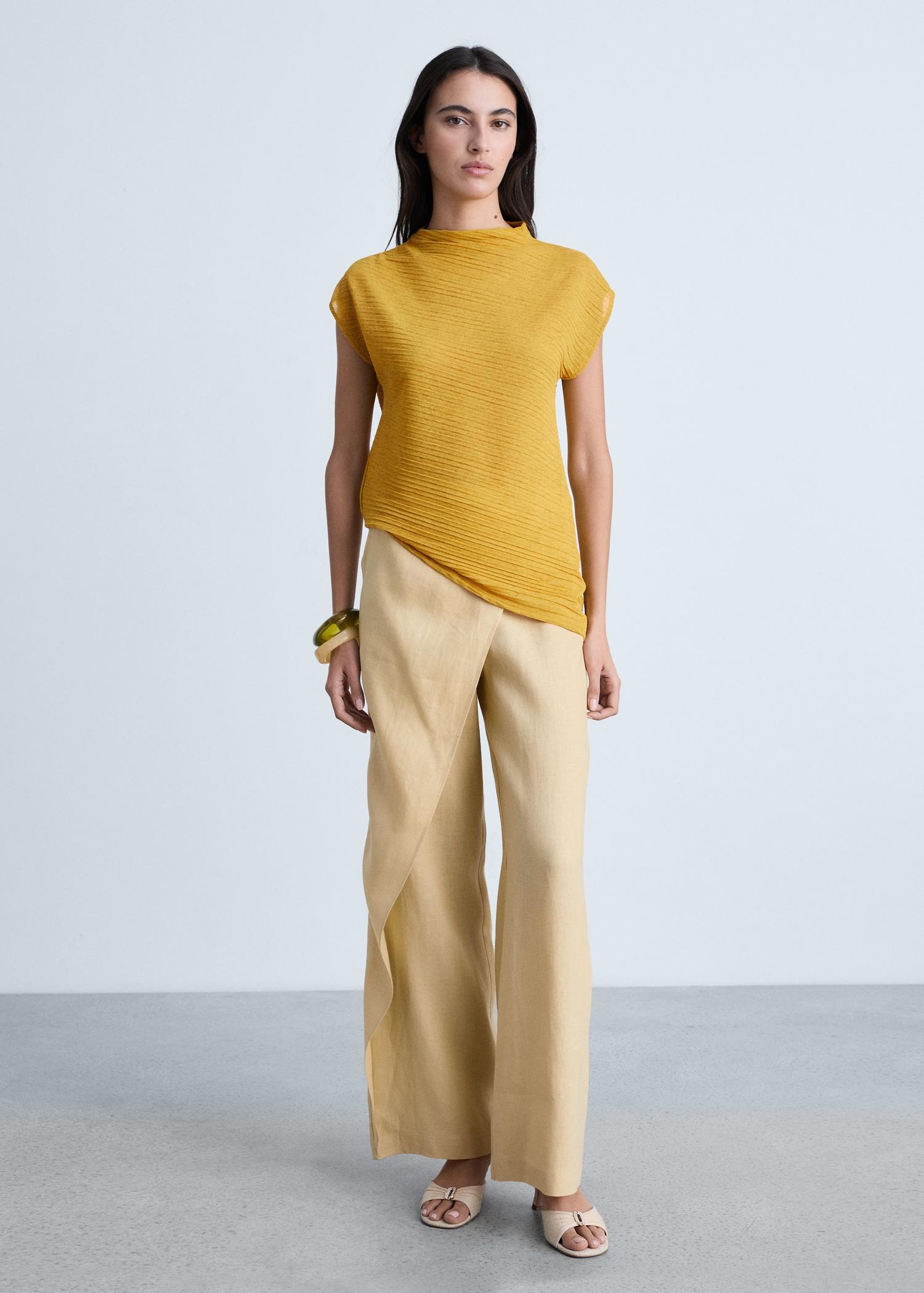 Asymmetrical textured top - Women | MANGO USA Product Image