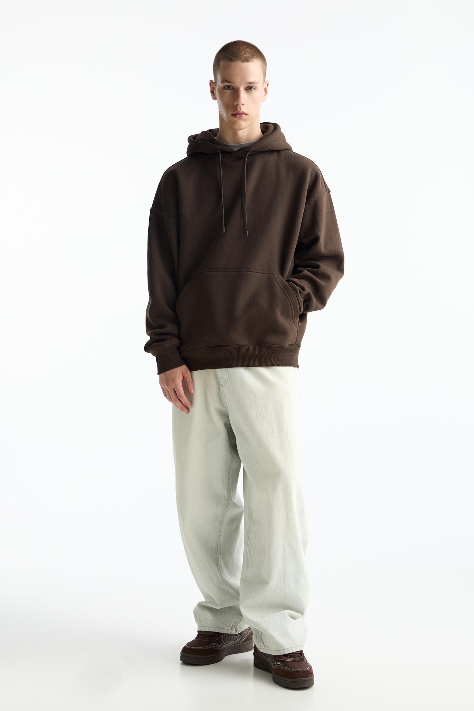 Basic hooded sweatshirt Product Image