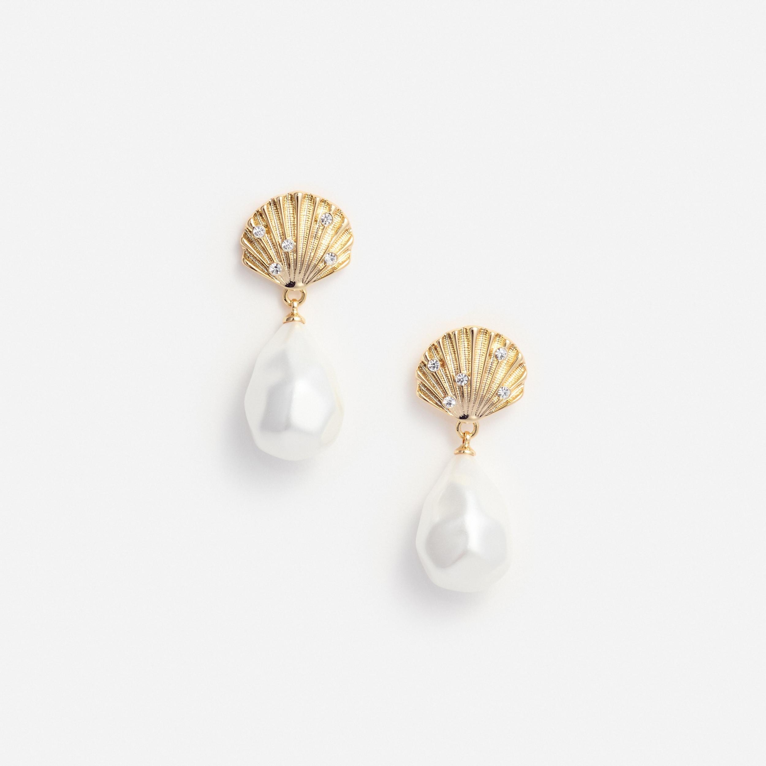Tiered Shell Earrings Product Image