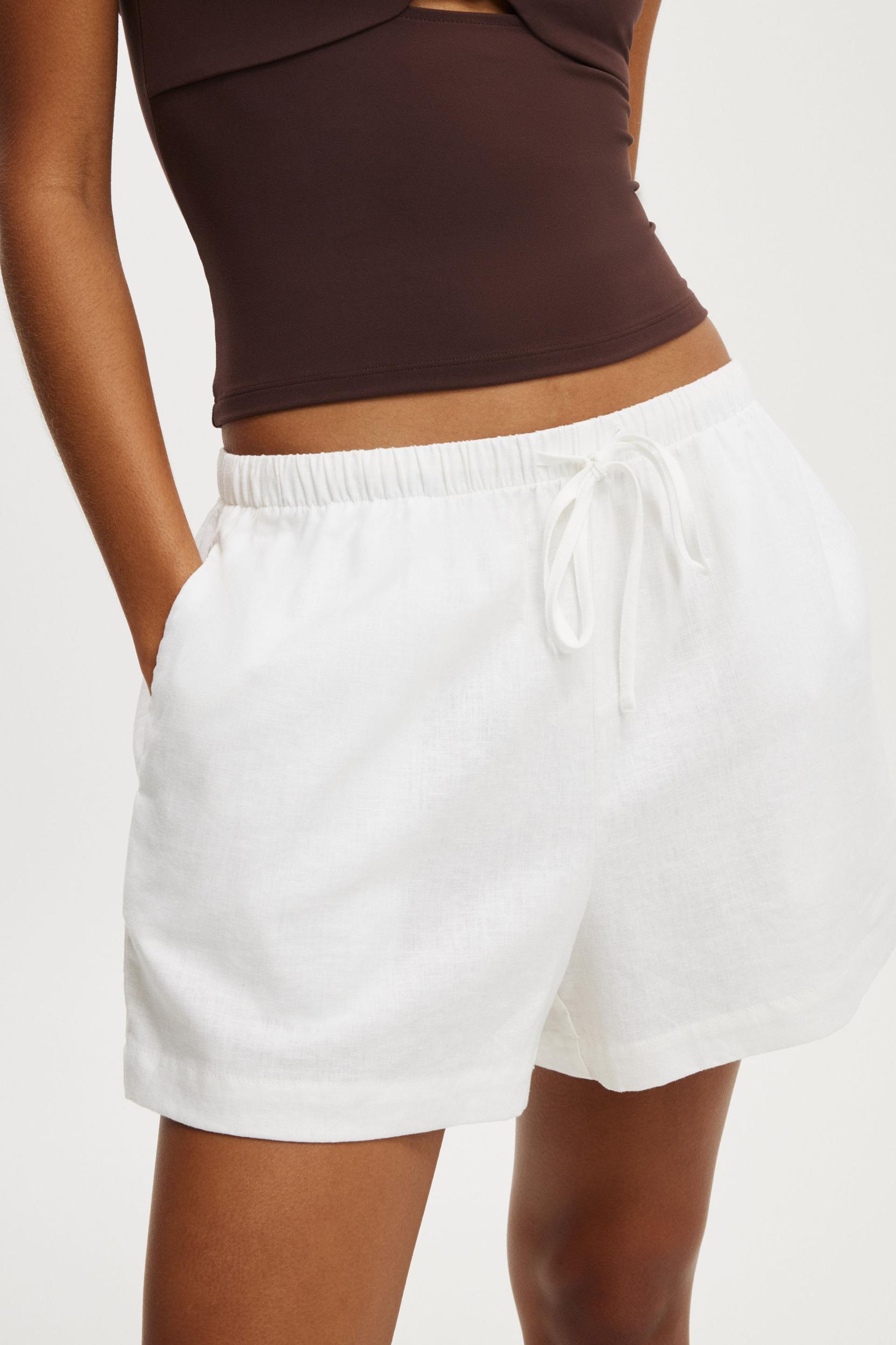 Haven Short Product Image