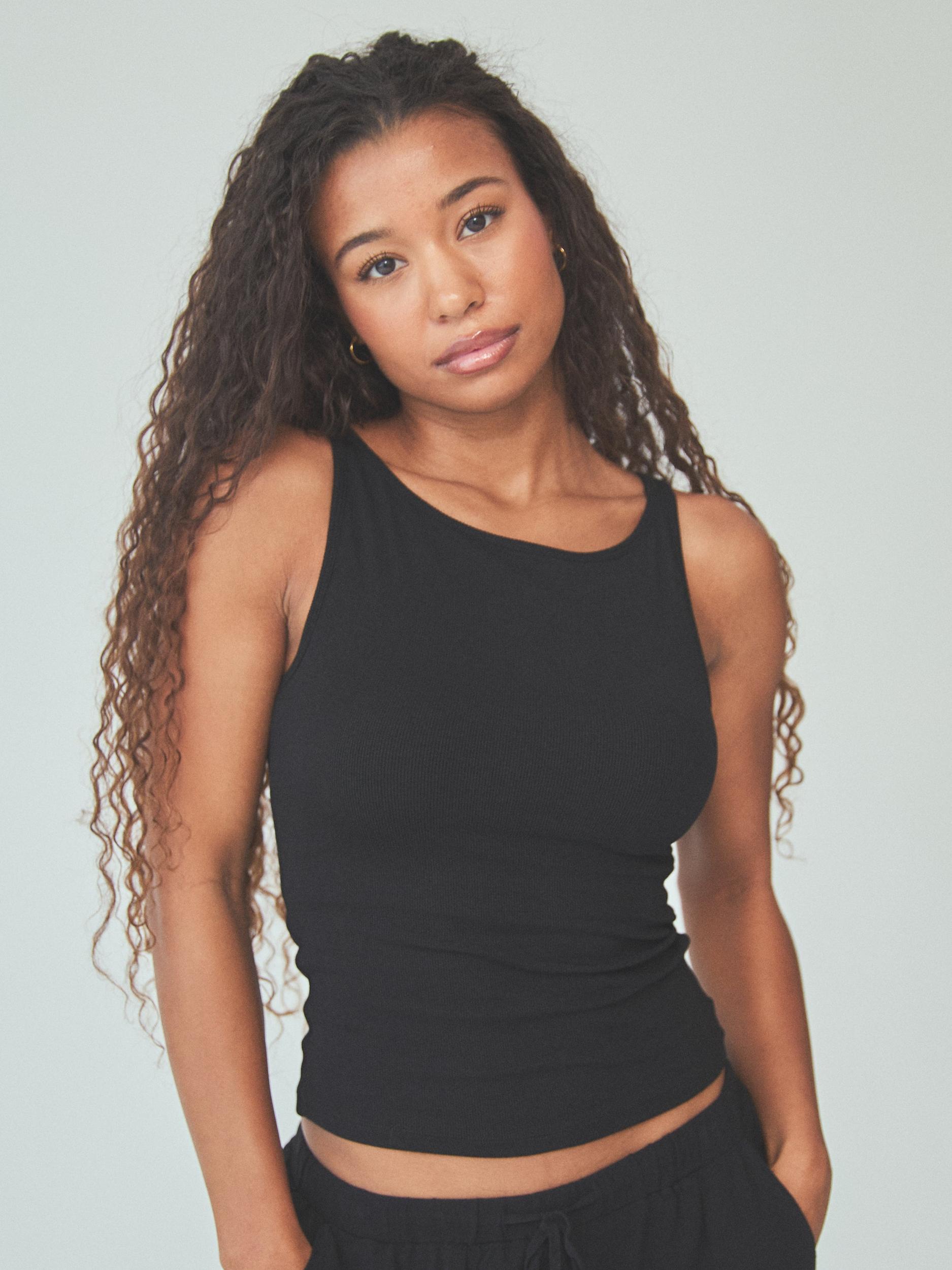 Ribbed Dainty Boat Neck Brami Product Image