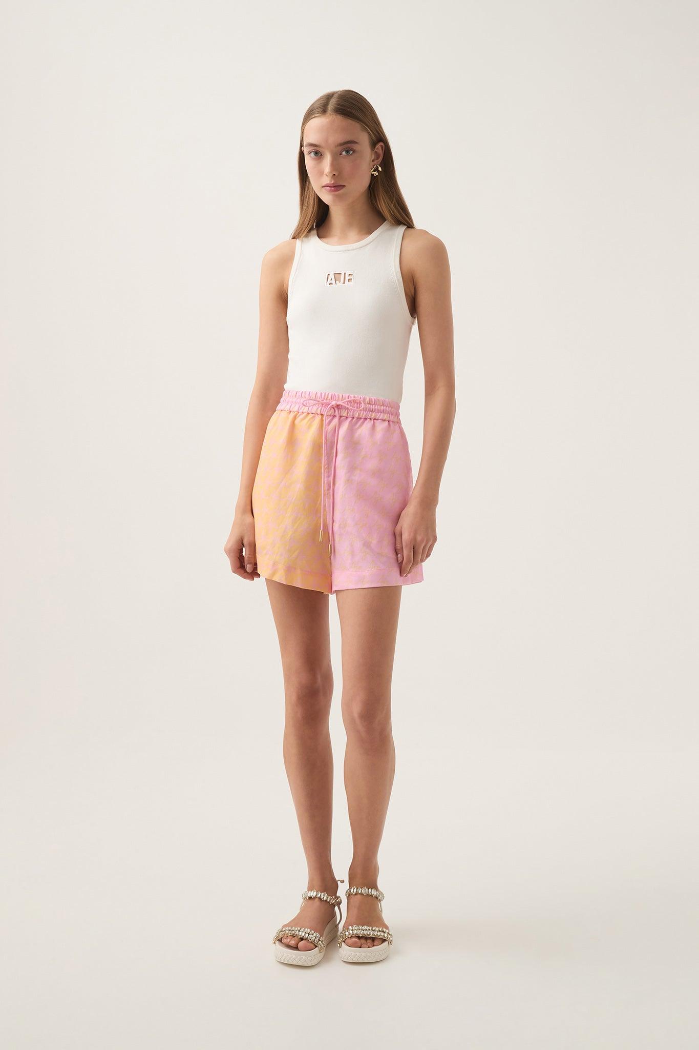 Saltlands Short Product Image