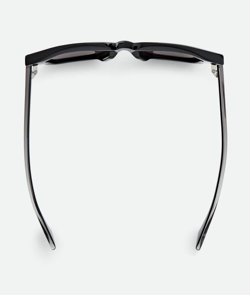 Women's Tri-Fold Square Sunglasses in Black/grey Product Image