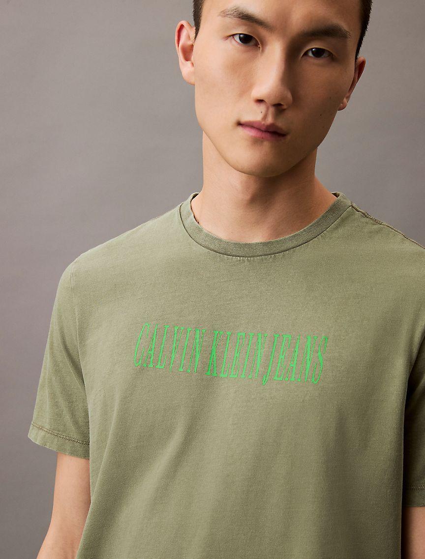 Acid Wash Graphic Crewneck T-Shirt Product Image