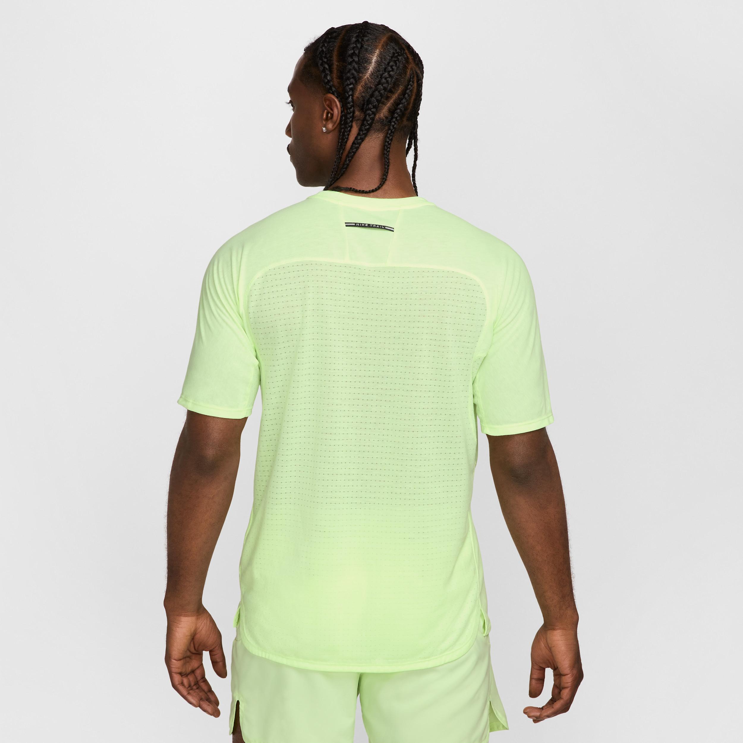 Nike Solar Chase Men's Dri-FIT ADV Short-Sleeve Running Top Product Image