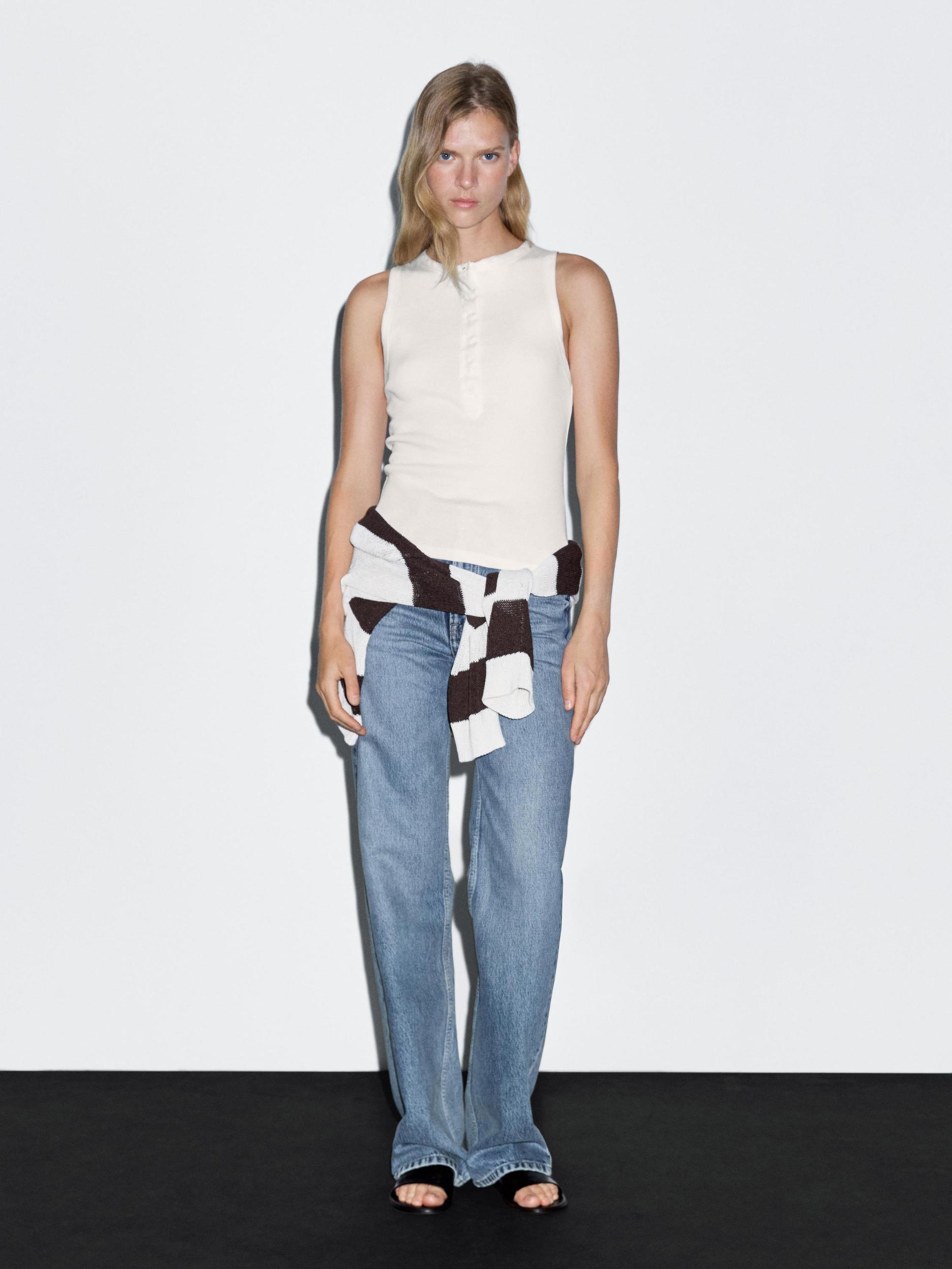 Top with contrast trim detail Product Image