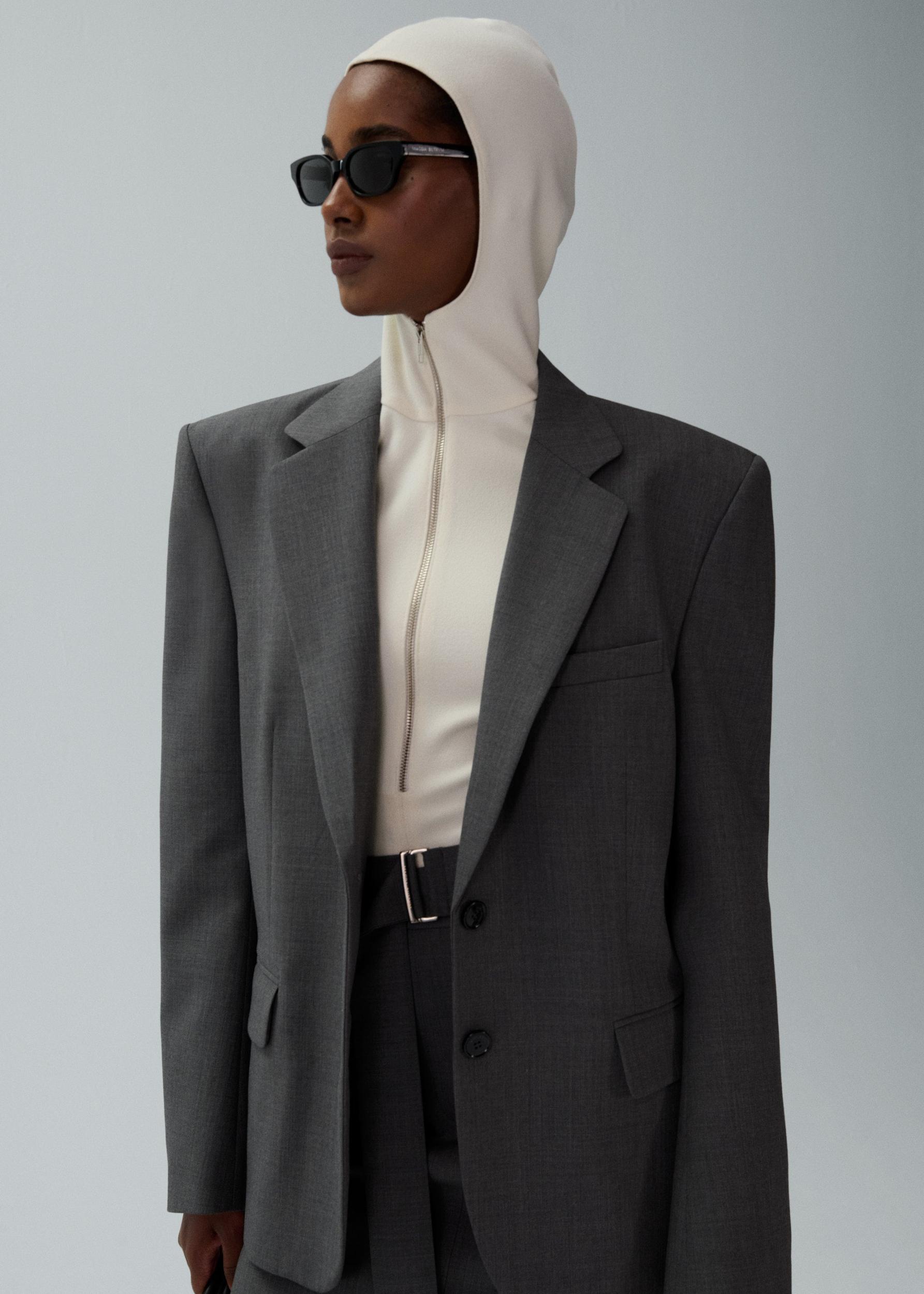 Boxy oversized blazer in grey Product Image