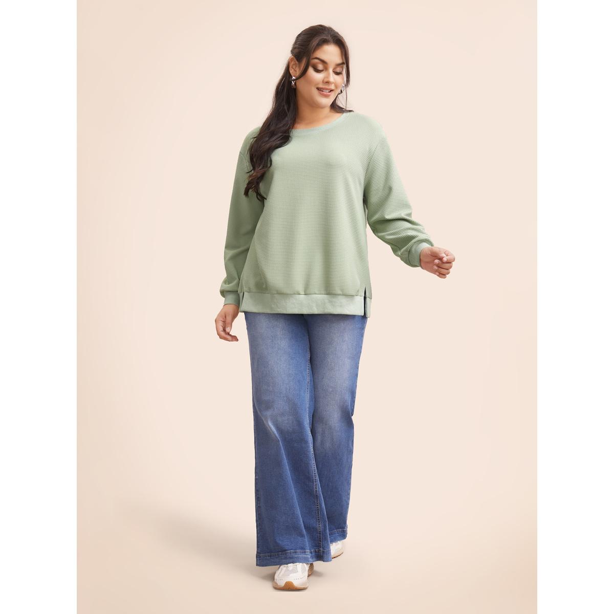 Plus Size Plain Textured Split Hem Sweatshirt Women Greenbean Casual Texture Loose Round Neck Everyday Sweatshirts BloomChic 30/6X Product Image