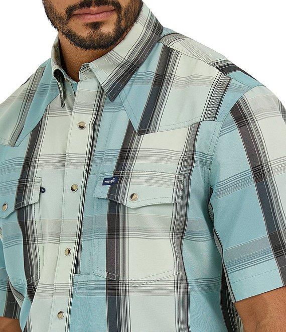 Wrangler® Short Sleeve Performance Plaid Western Shirt Product Image