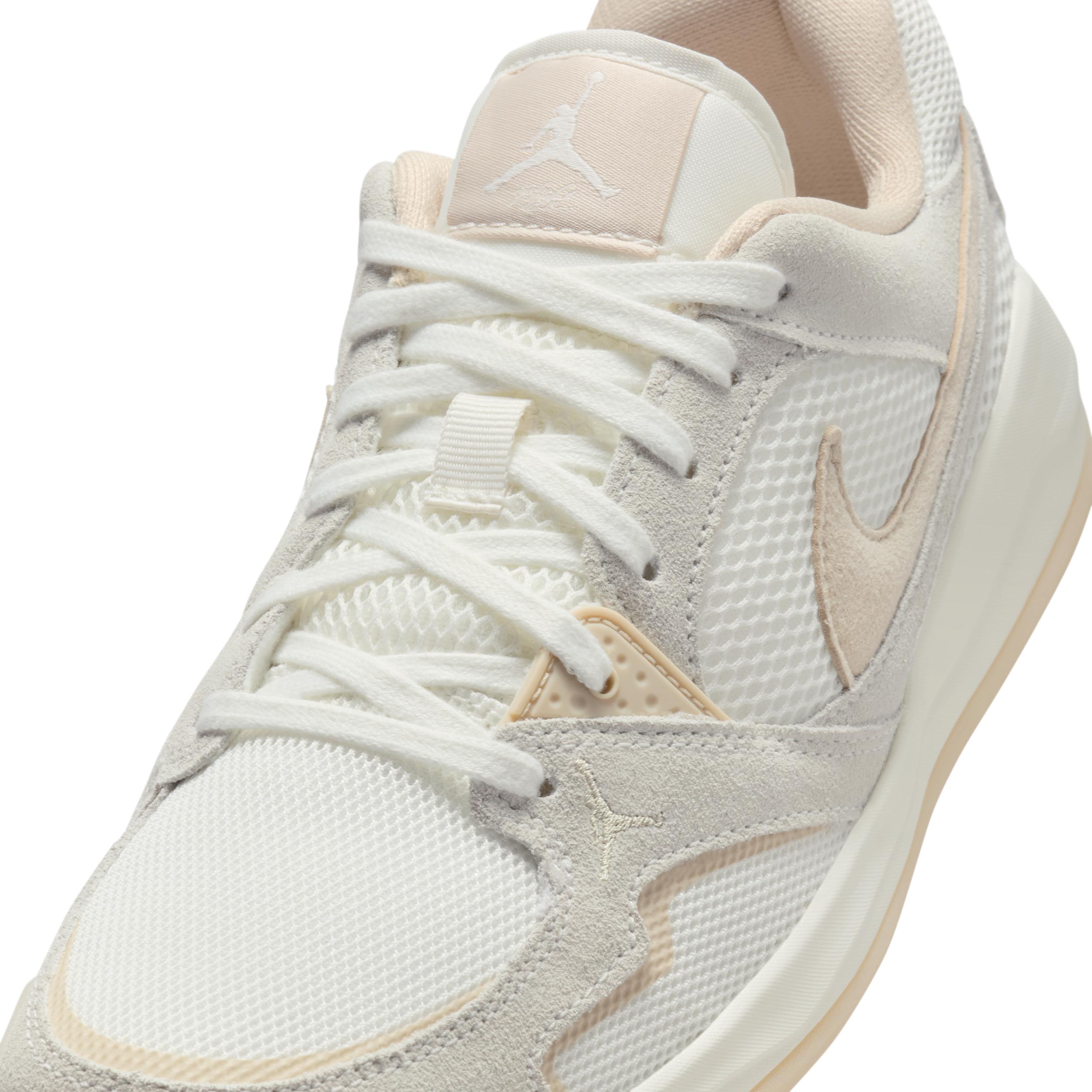 Jordan CMFT Era Women's Shoes Product Image