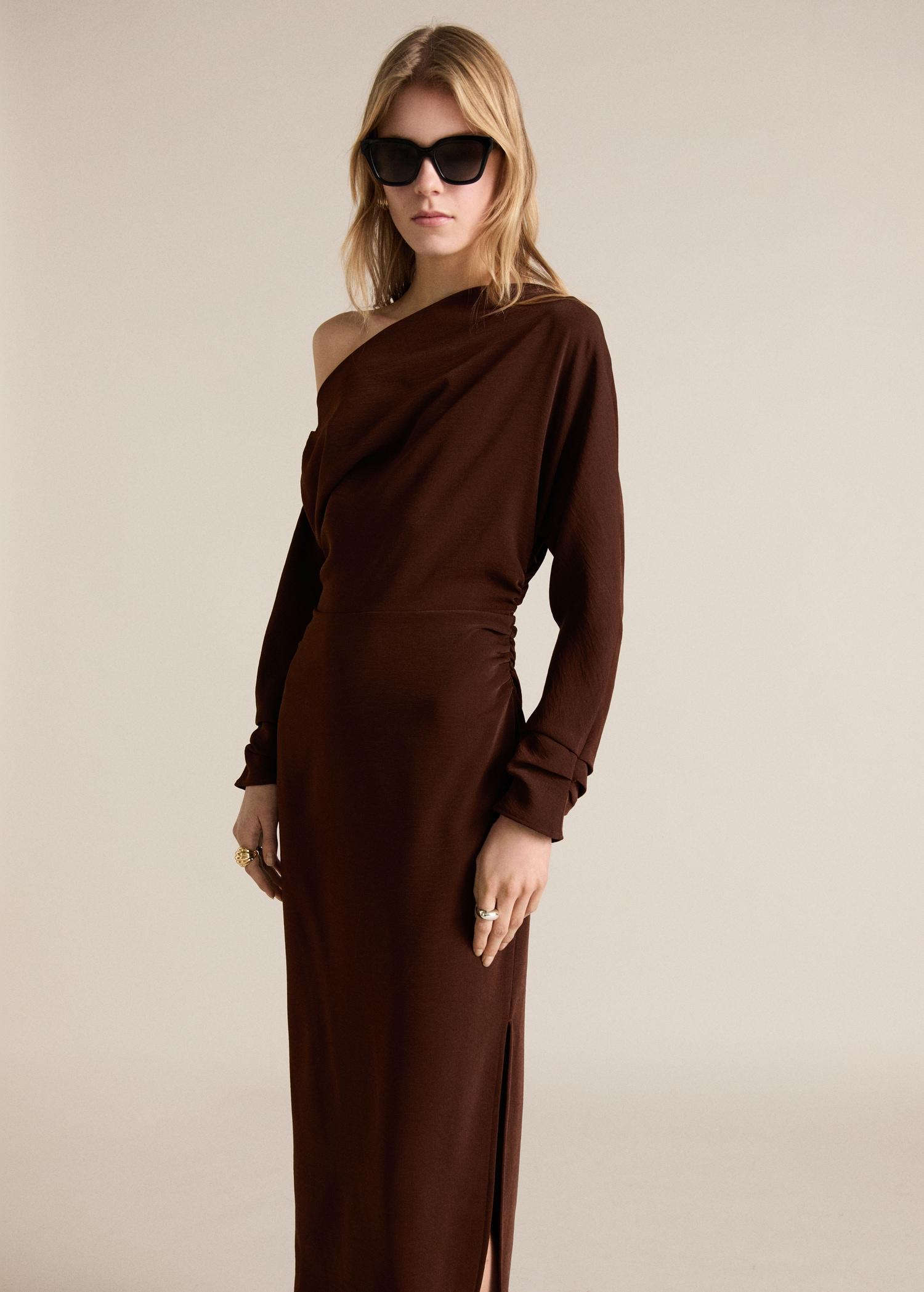 Asymmetrical dress with gathered sides - Women | MANGO USA Product Image