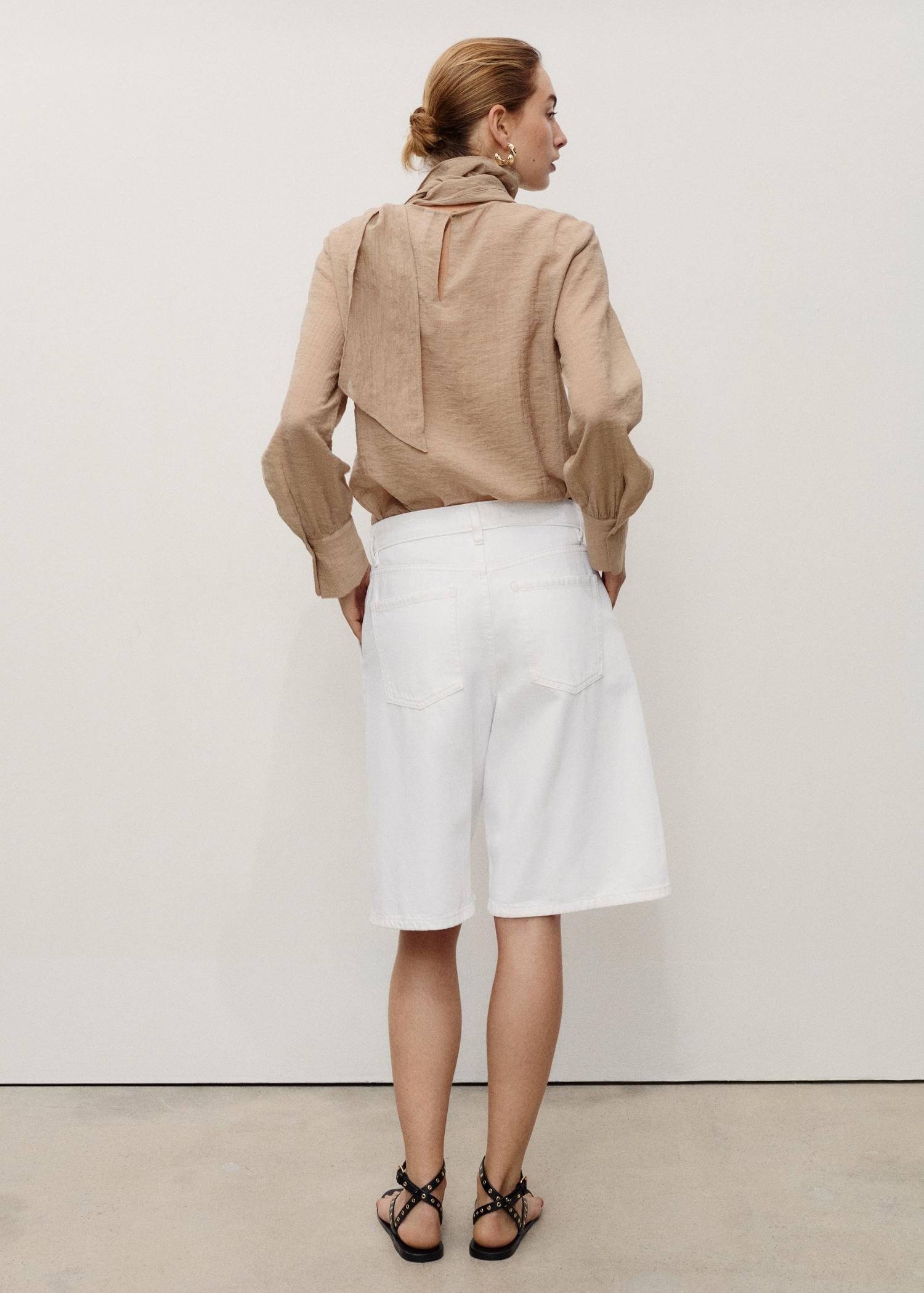 Mid-rise denim Bermuda jorts - Women | MANGO USA Product Image