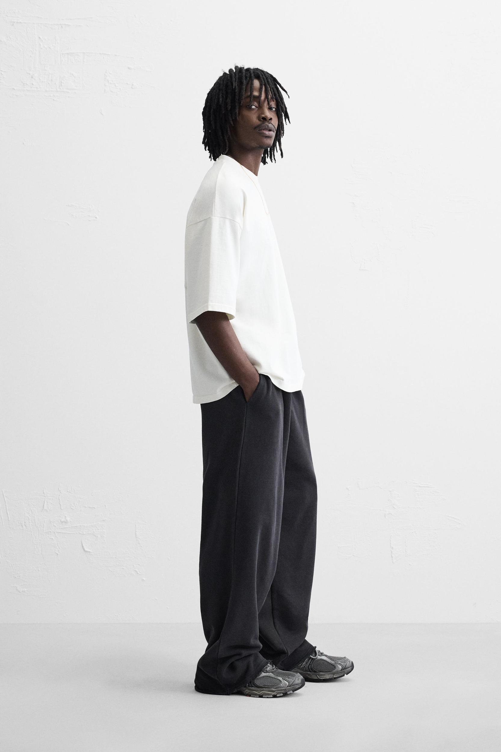 TEXT WASHED SWEATSHIRT Product Image