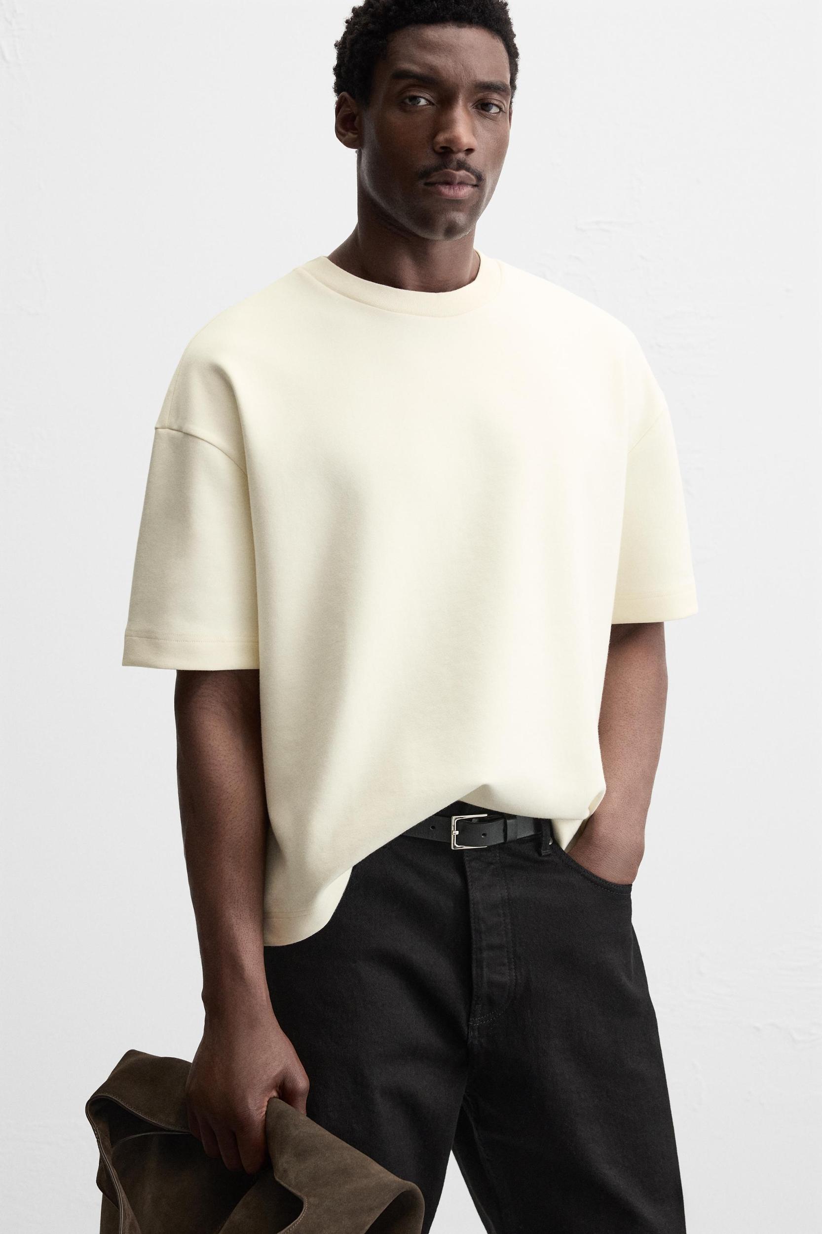 EMBOSSED PRINT T-SHIRT Product Image