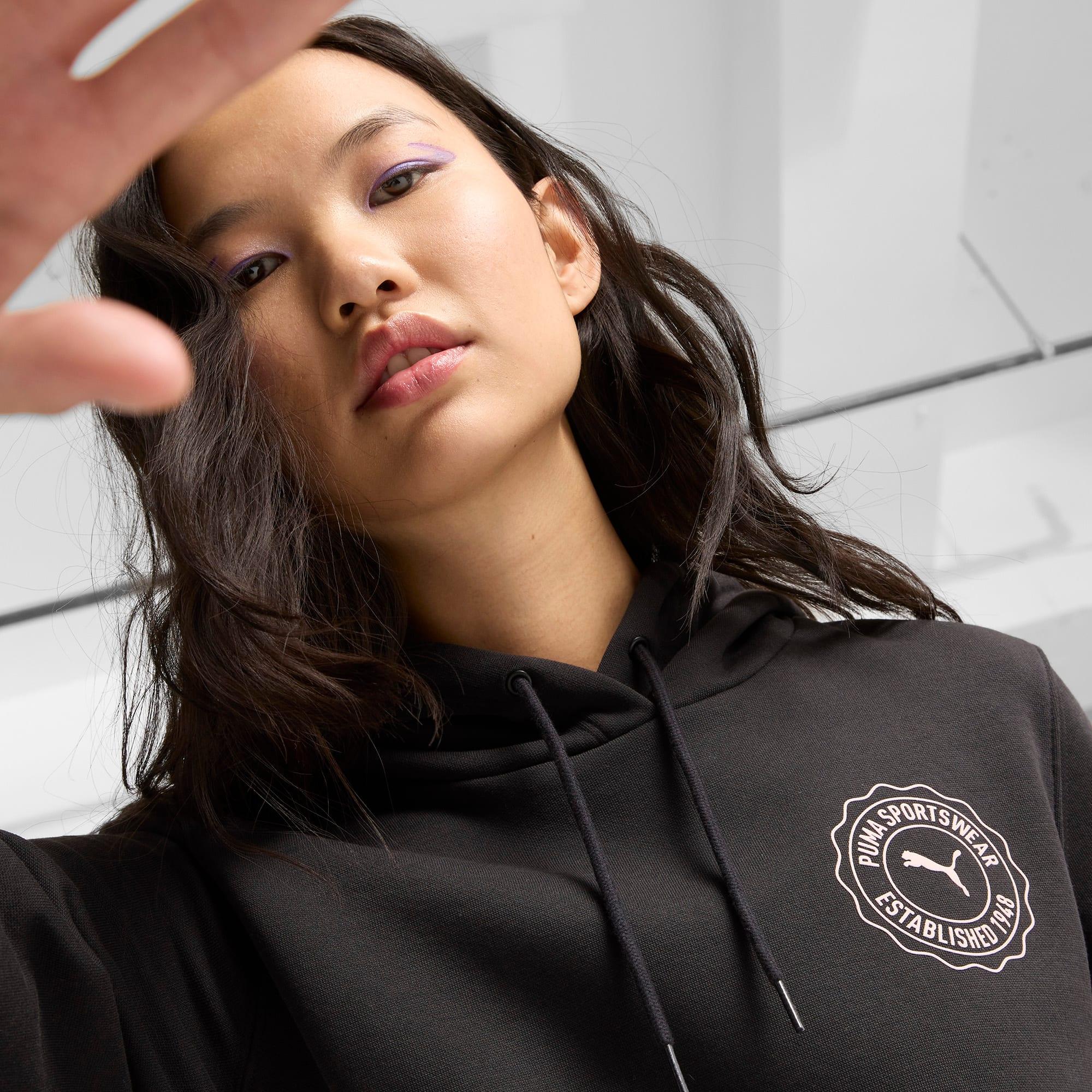 GRAPHICS Emblem Women's Hoodie Product Image