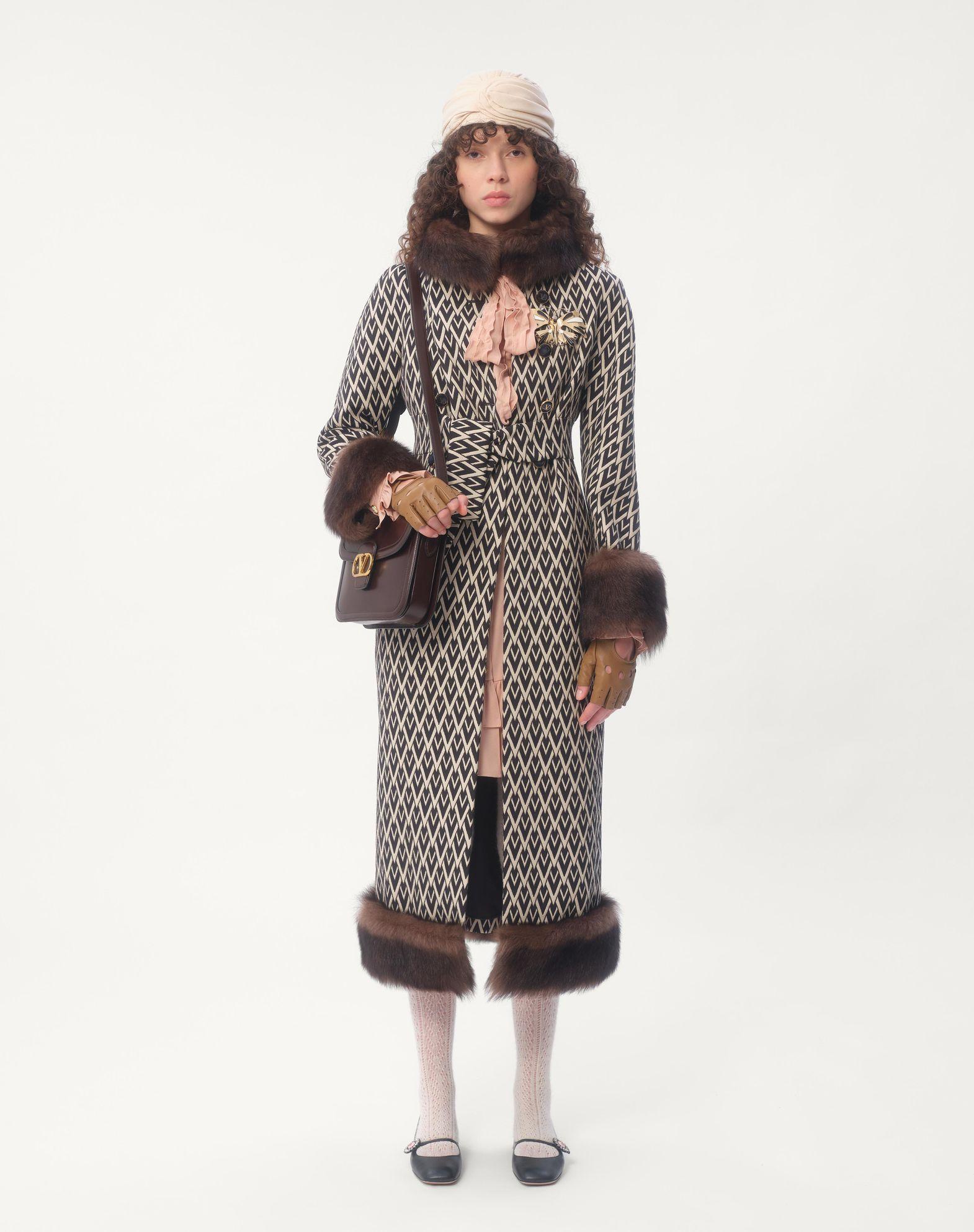 Valentino Garavani 9To5 Smooth Calfskin Shoulder Bag Product Image