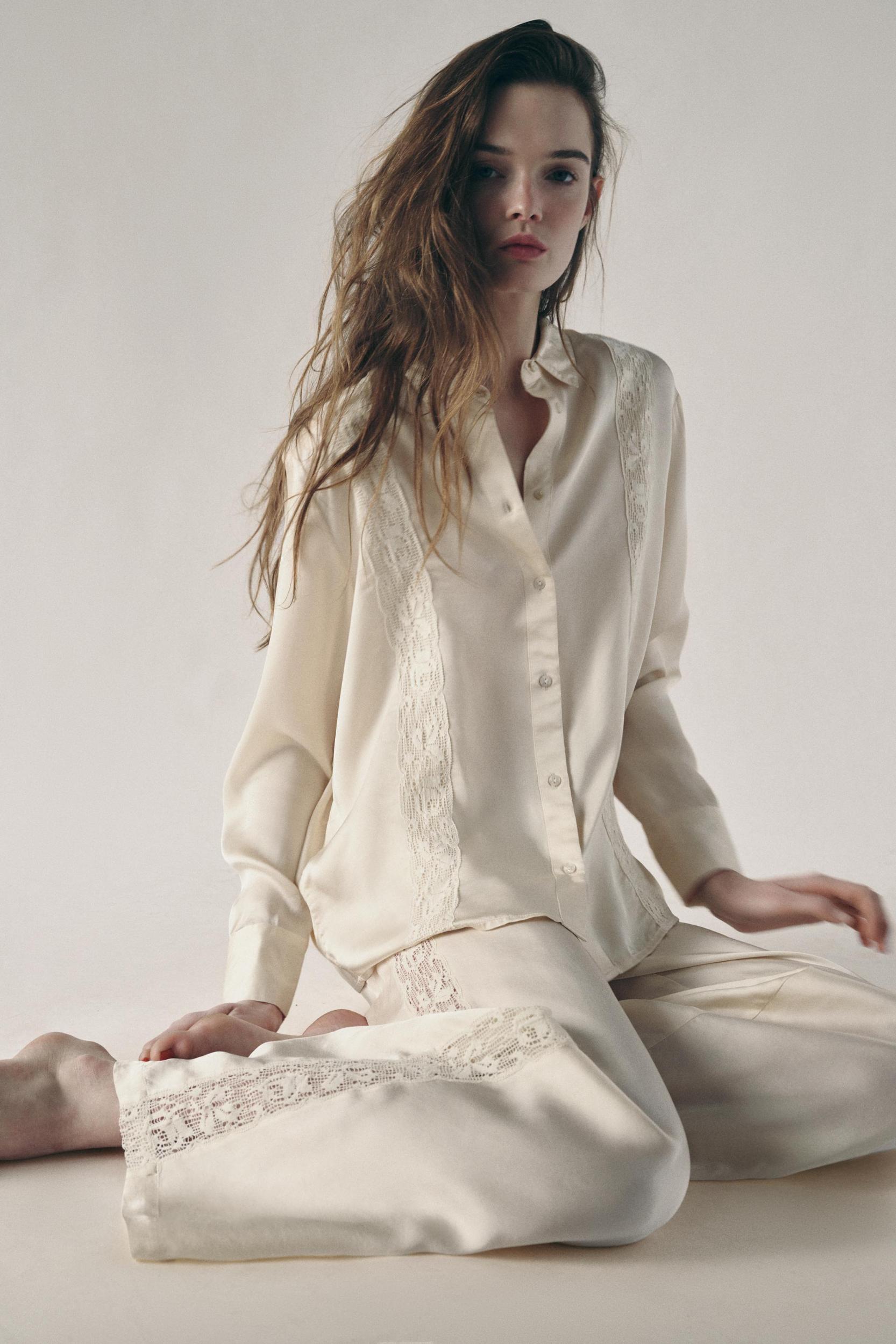 SATIN EFFECT LACE PANTS Product Image