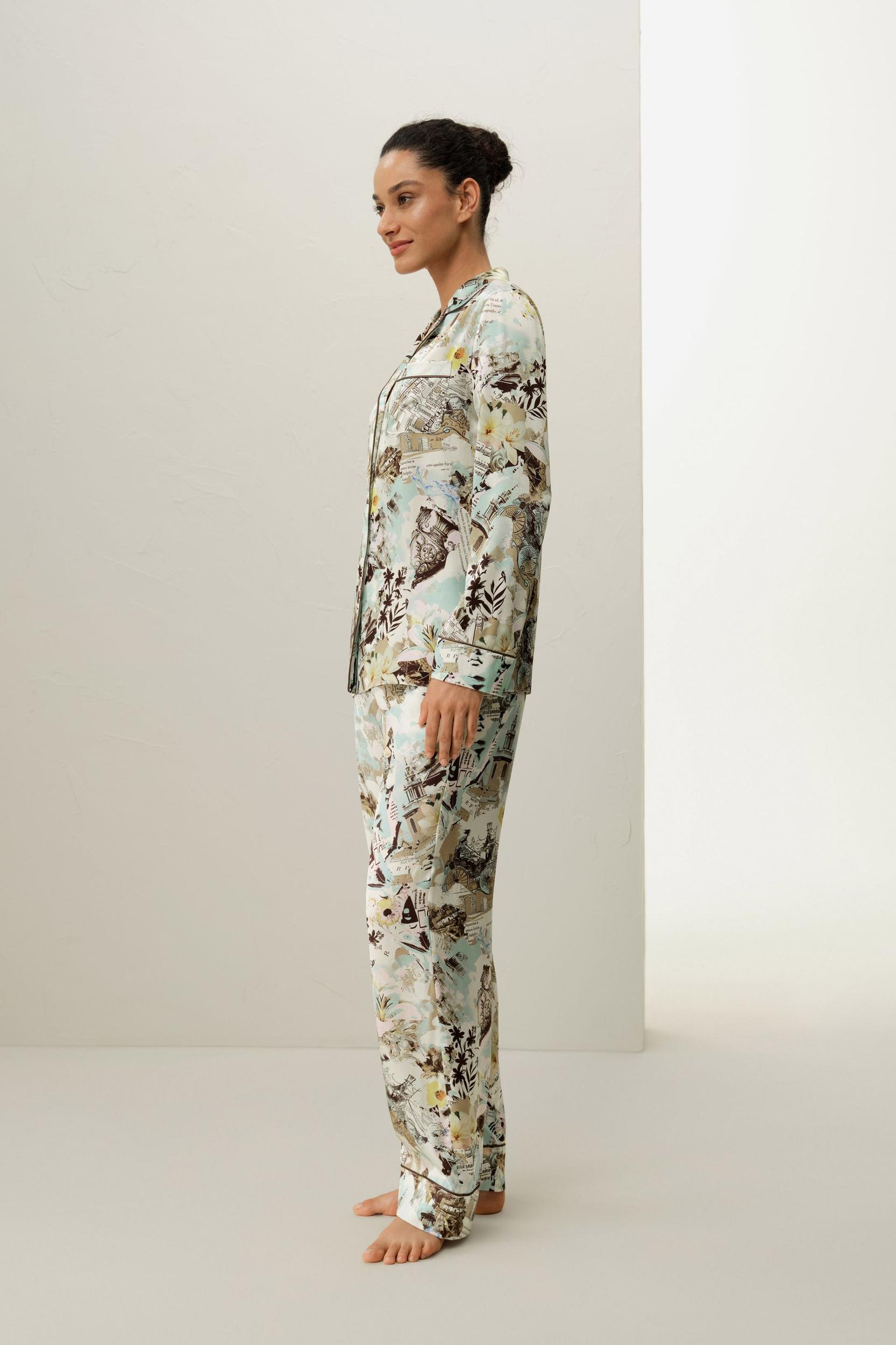 Aquarius Zodiac Classic Silk Pajama Set Product Image