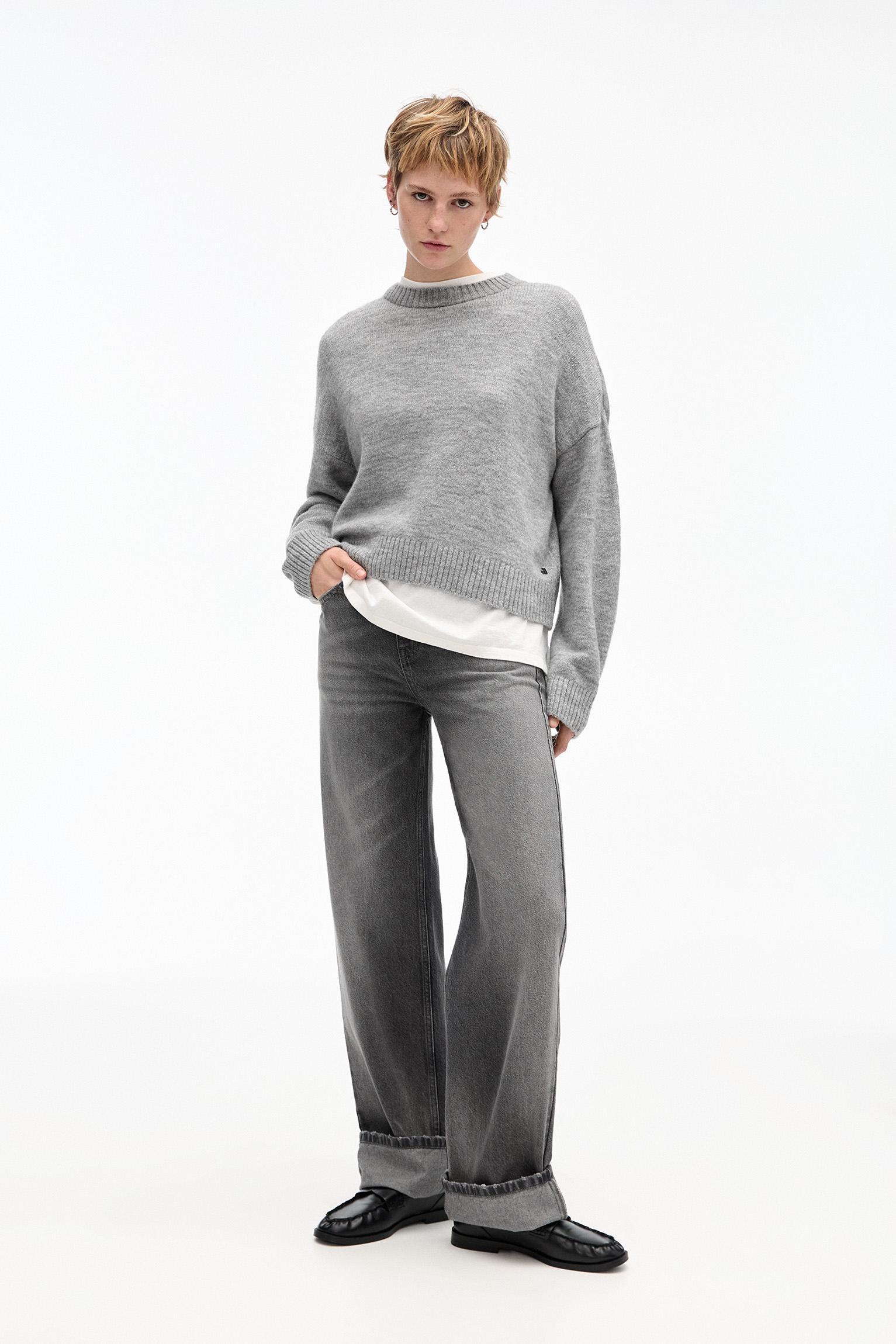 Basic sweater Product Image