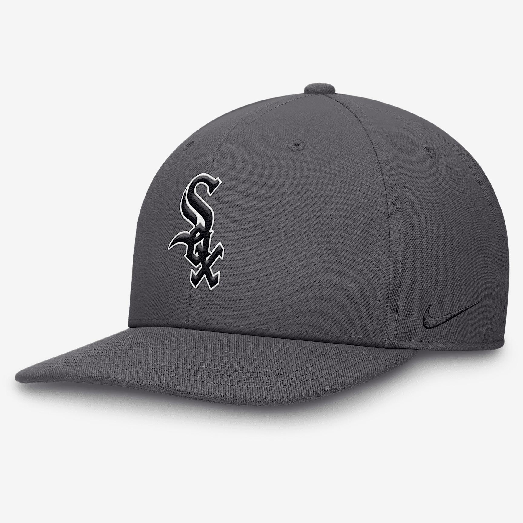 Men's Nike Gray Chicago White Sox Pro Performance Snapback Hat,  Product Image