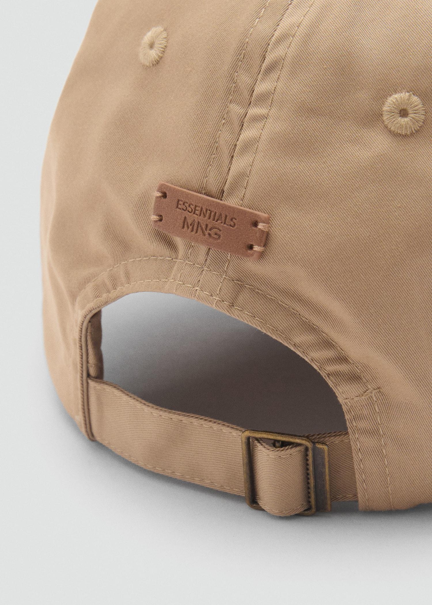 Cotton visor cap - Men | MANGO USA Product Image