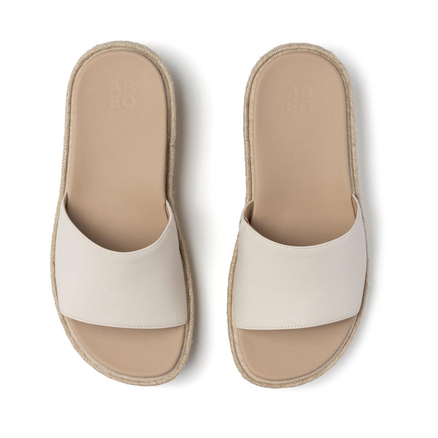 Solstice Slide Metatarsal Female Product Image