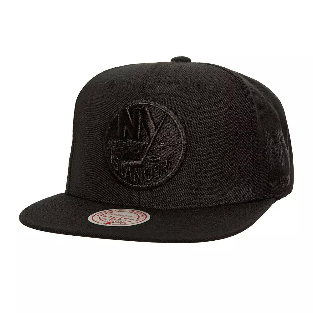 Men's Mitchell & Ness Black New York Islanders Soul Strike Pearl Tonal Snapback Hat, Isl Black Product Image