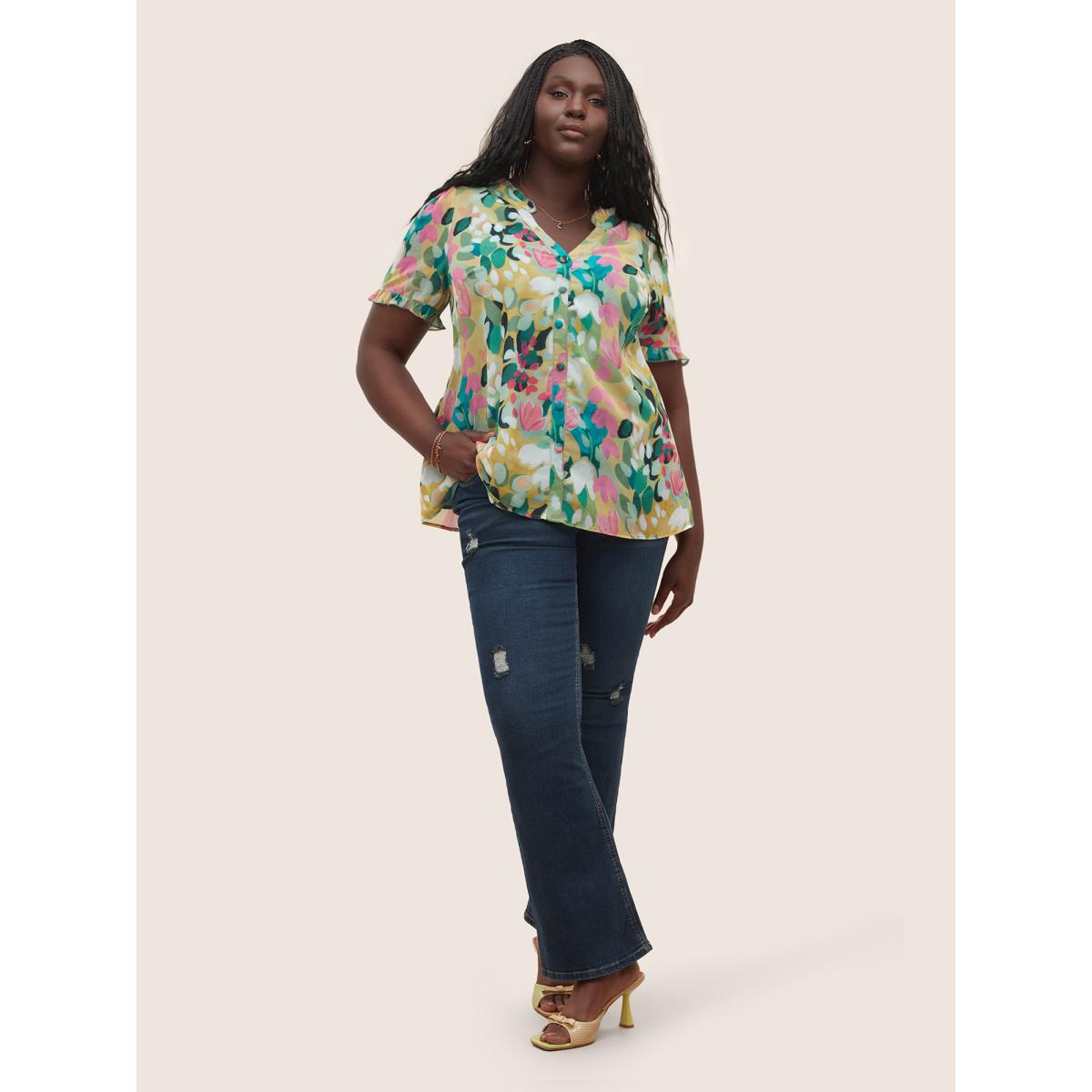 Plus Size Green Floral Print Frill Trim Button Detail Blouse Women Resort Short sleeve V-neck Vacation Blouses BloomChic 18-20/2X Product Image