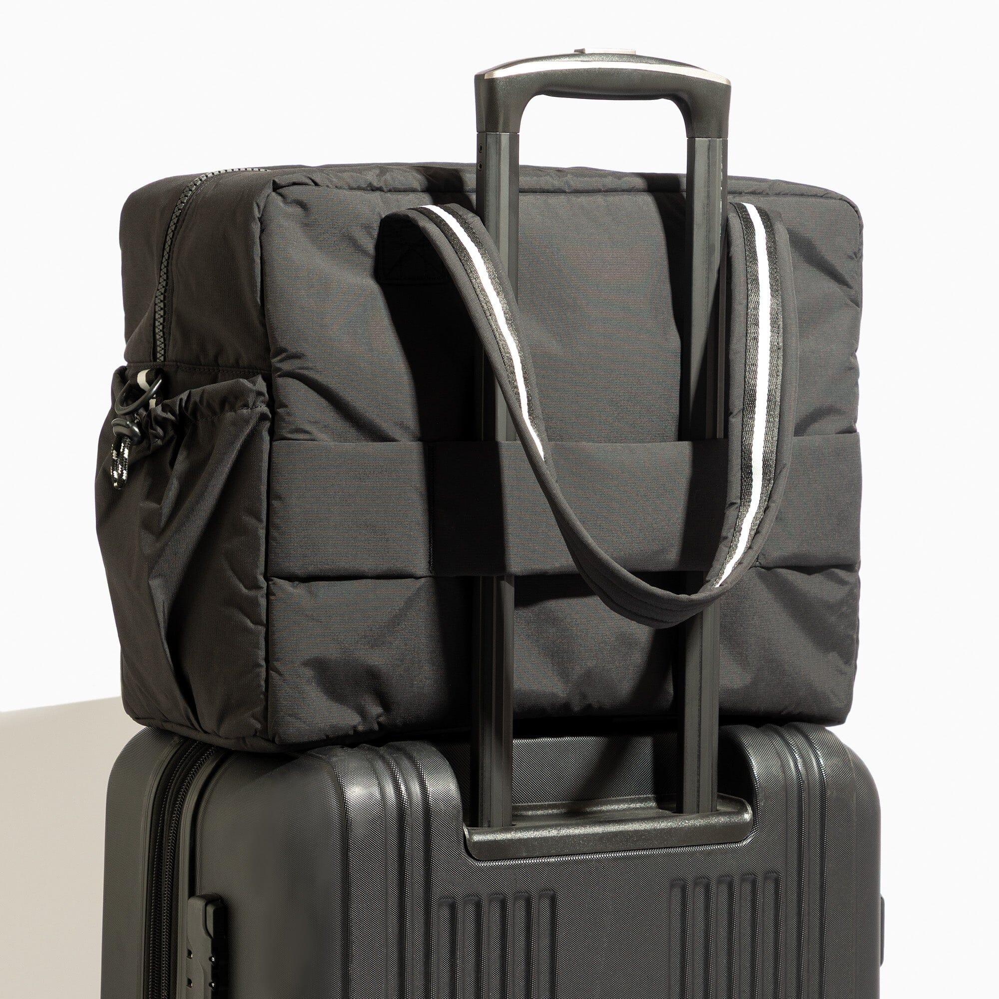 Wave Motion Overnight Duffle Male Product Image