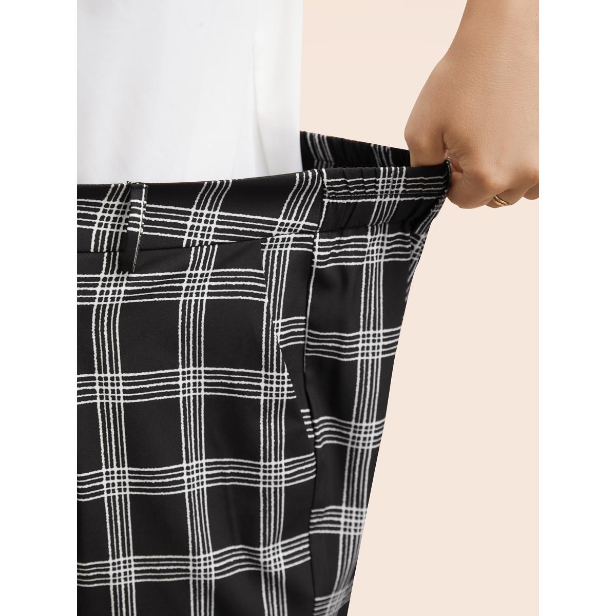 Plus Size Plaid Mid Rise Wide Leg Pants Women Black At the Office Wide Leg Mid Rise Work Pants BloomChic 26/4X Product Image