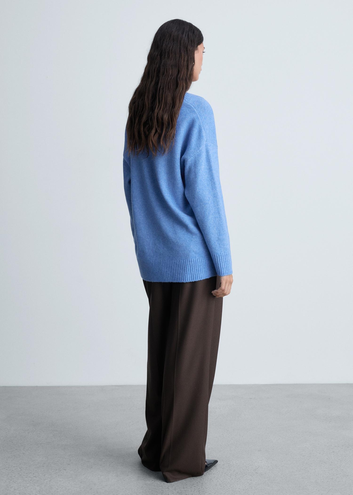 Oversized V-neck sweater - Women | MANGO USA Product Image