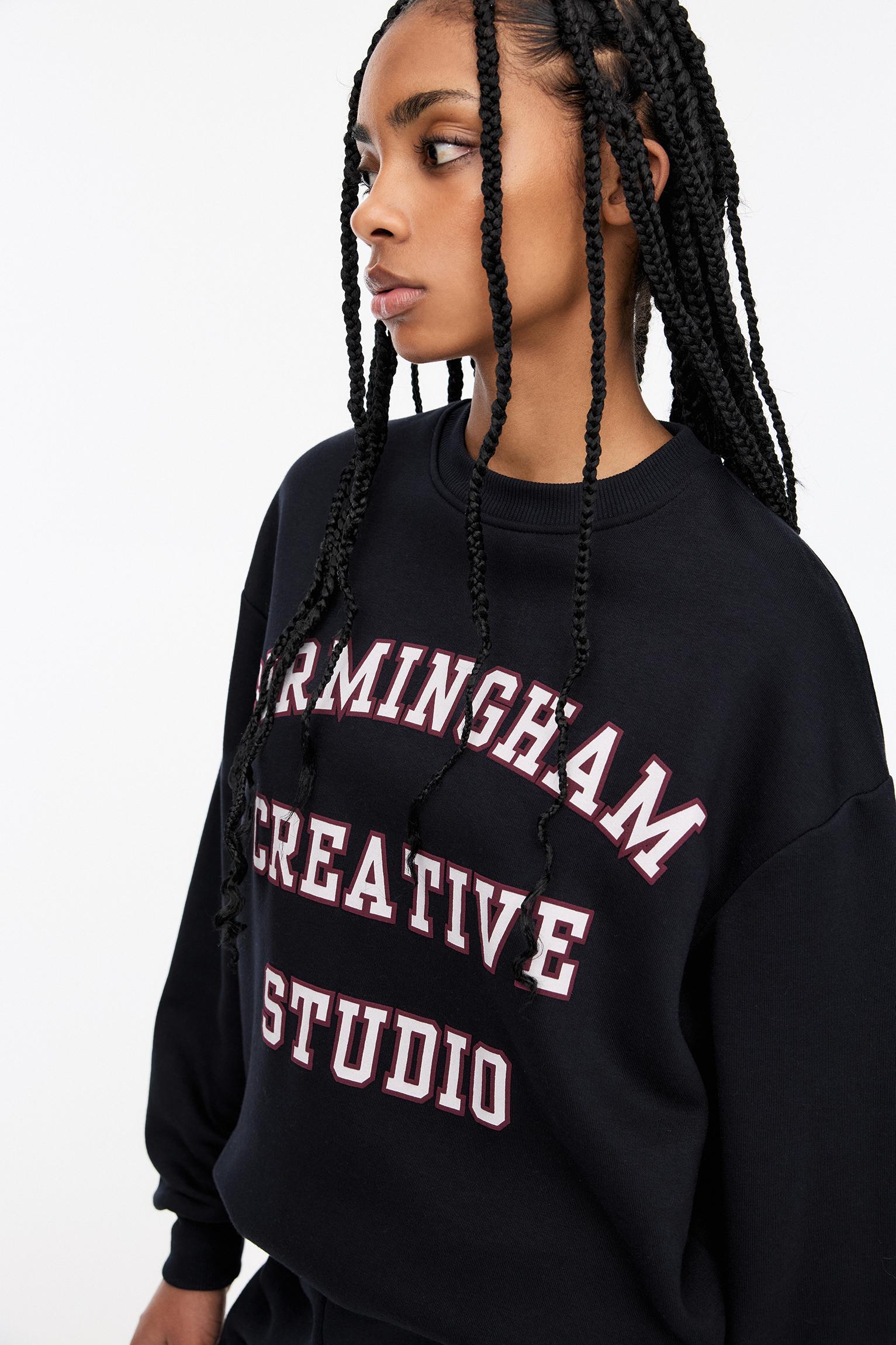 Varsity graphic sweatshirt Product Image