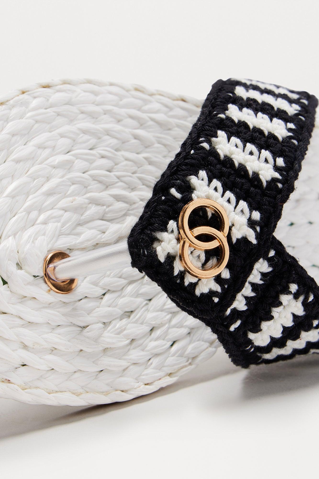 Hawaii Beaches Sandals - White/Black Product Image