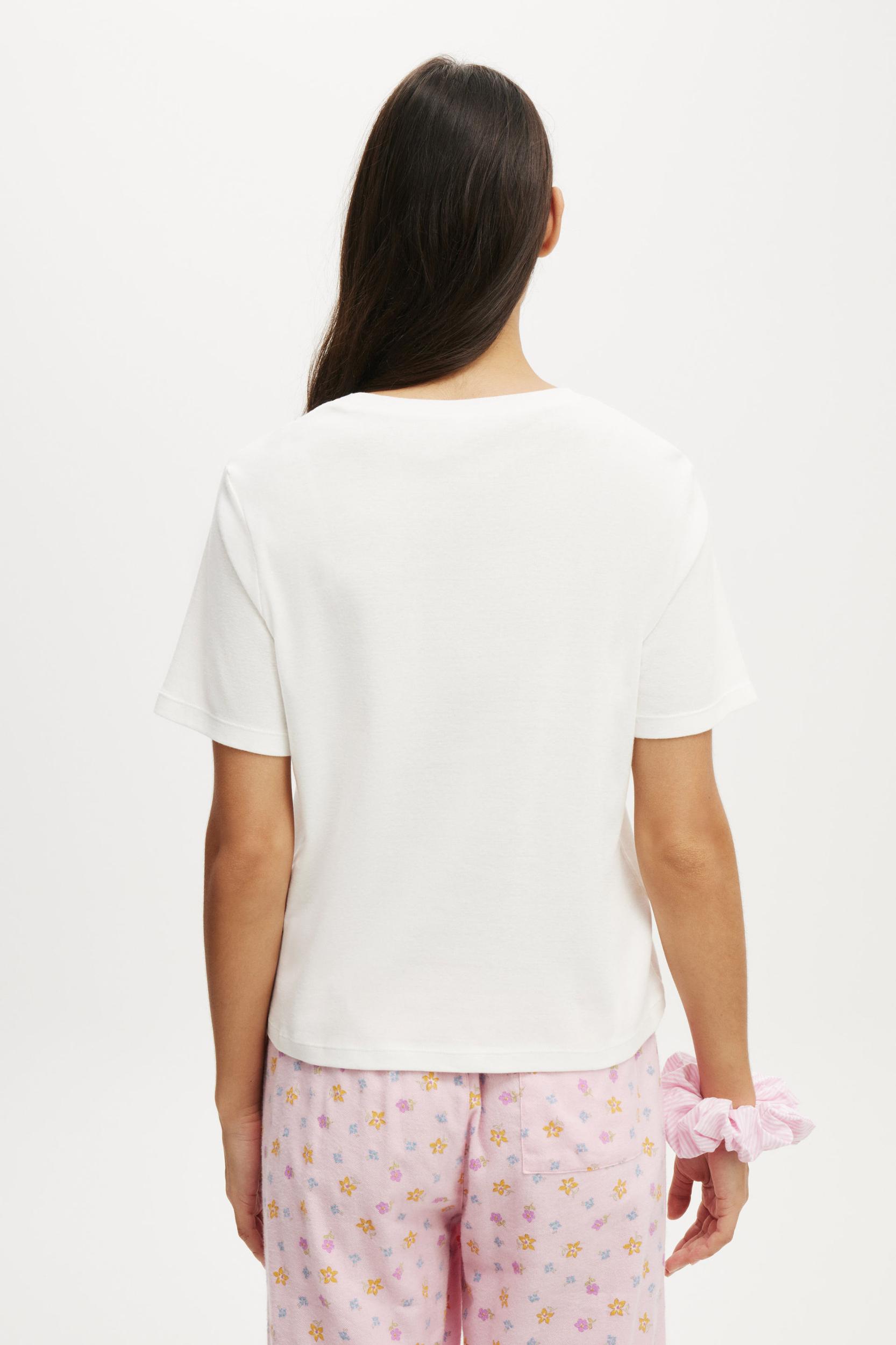 Lounge Graphic Tee Product Image