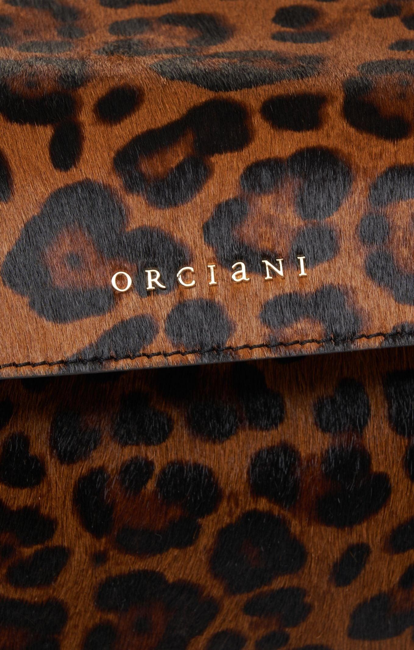 Shoulderbag with animal print Product Image