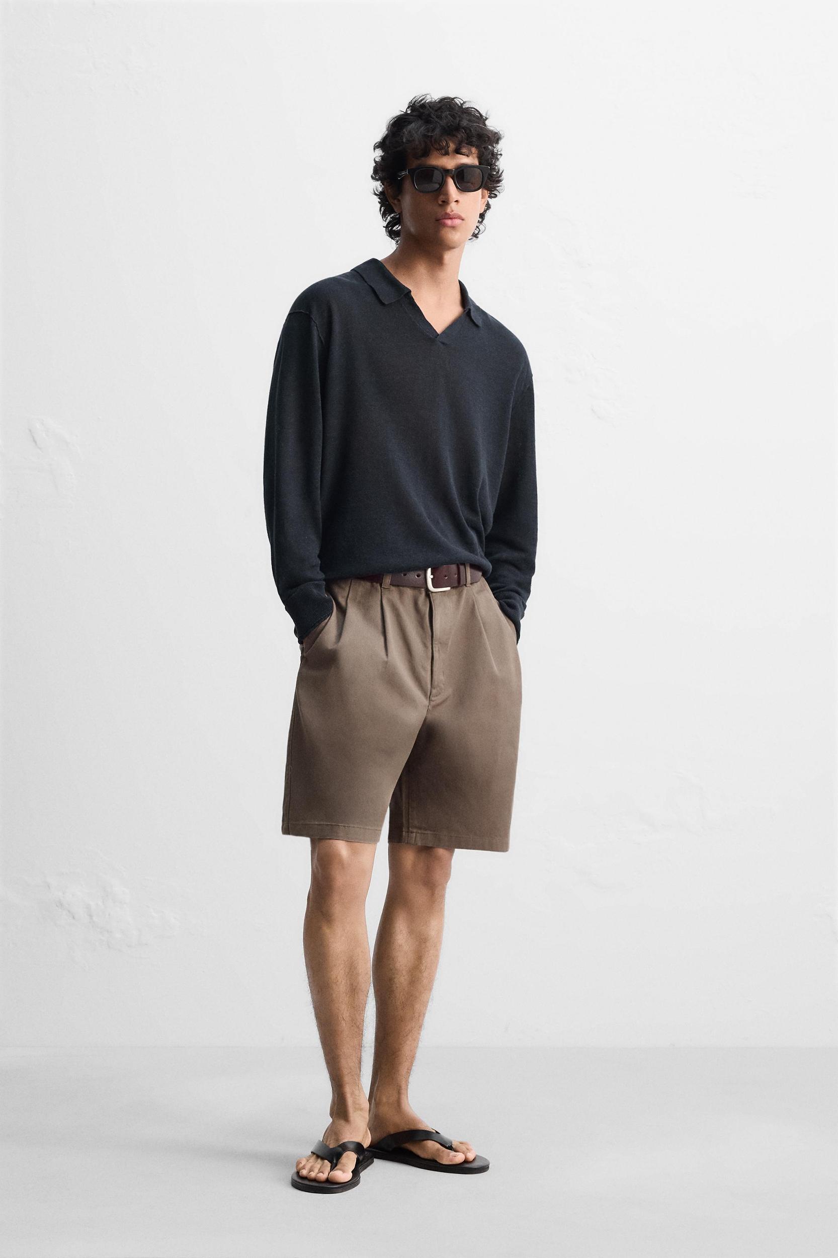 RELAXED FIT PLEATED SHORTS Product Image