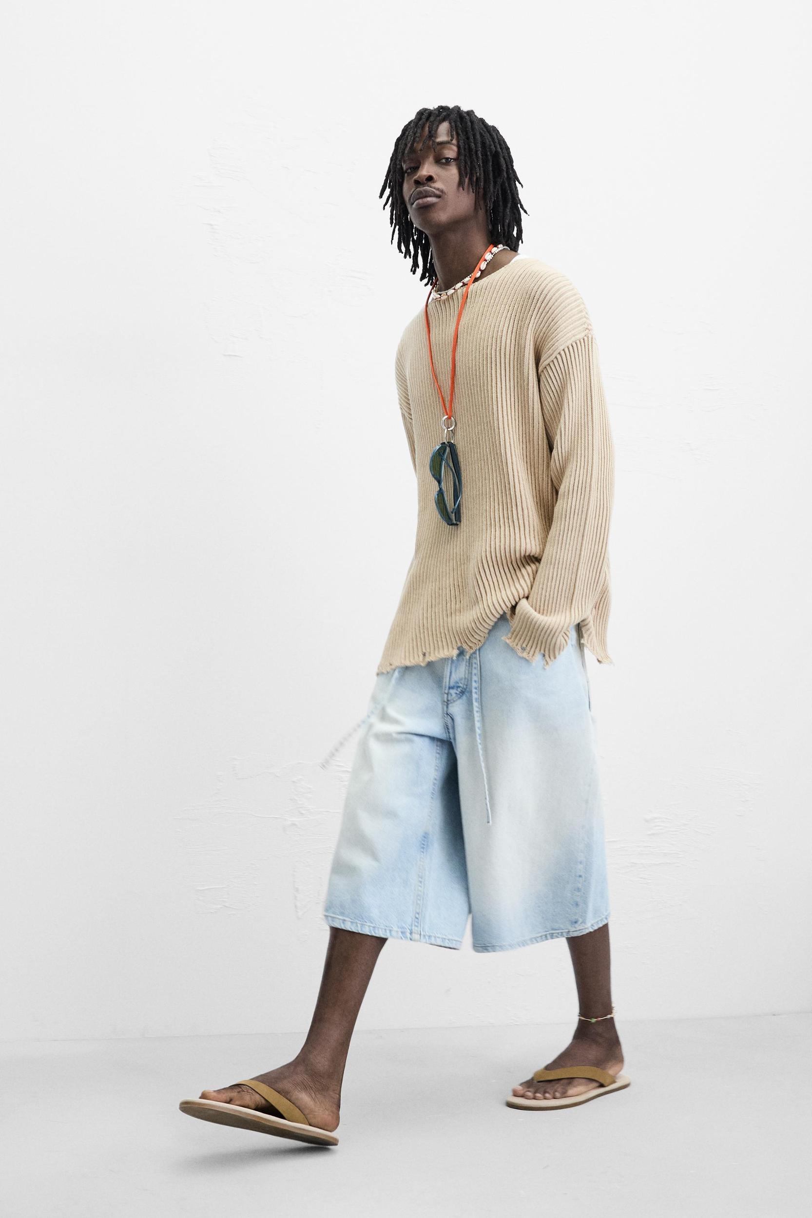 RIBBED DISTRESSED SWEATER Product Image