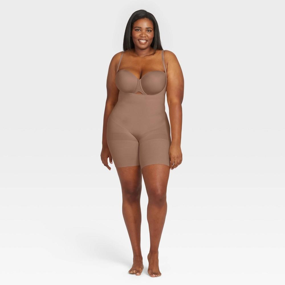 ASSETS by SPANX Women's Plus Size Remarkable Results All-In-One Body Slimmer 3X: Maximum Control, Adjustable Strap Product Image