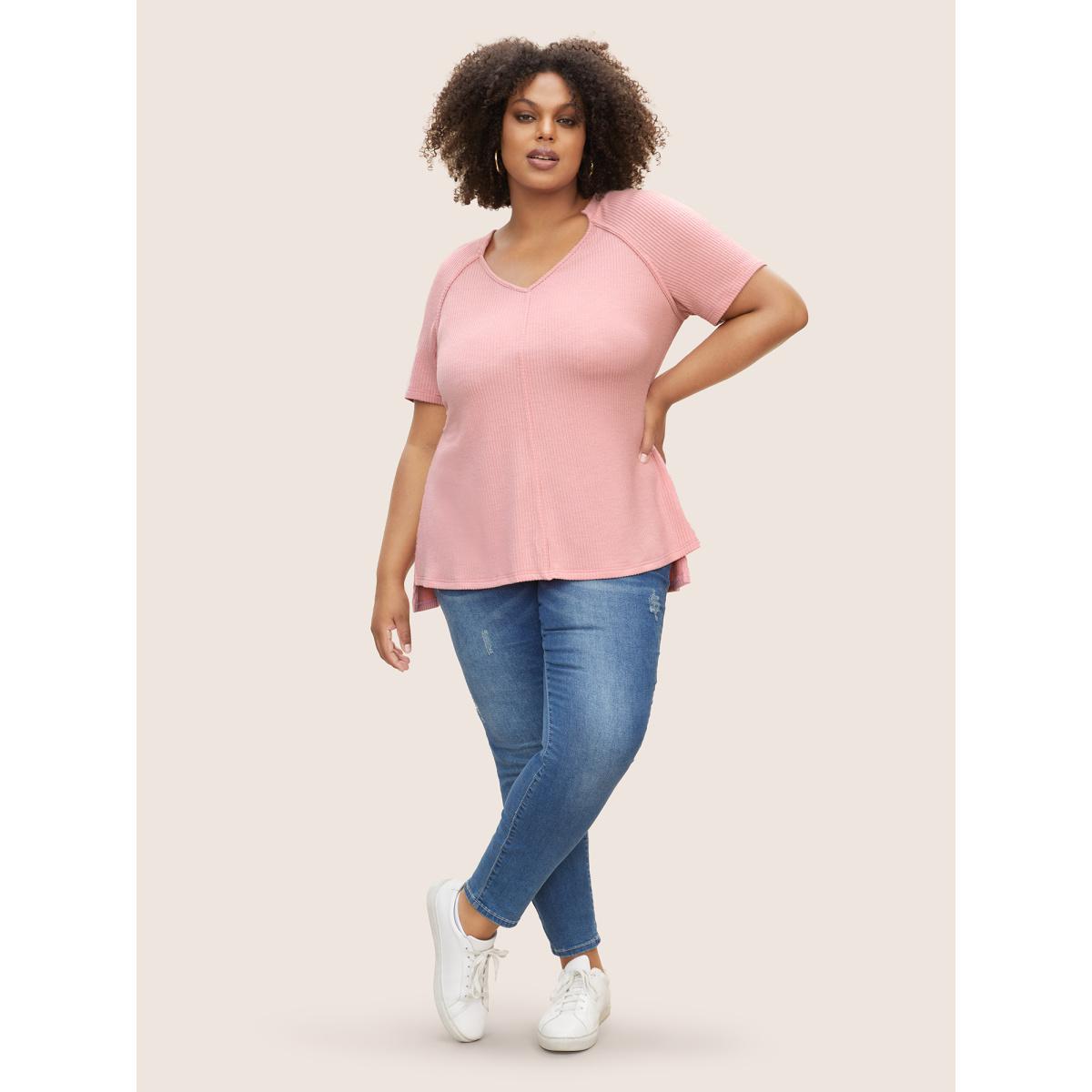 Plus Size Plain Textured Raglan Sleeve Split Hem T-shirt Pink Women Casual Patchwork V-neck Everyday T-shirts BloomChic 12/L Product Image