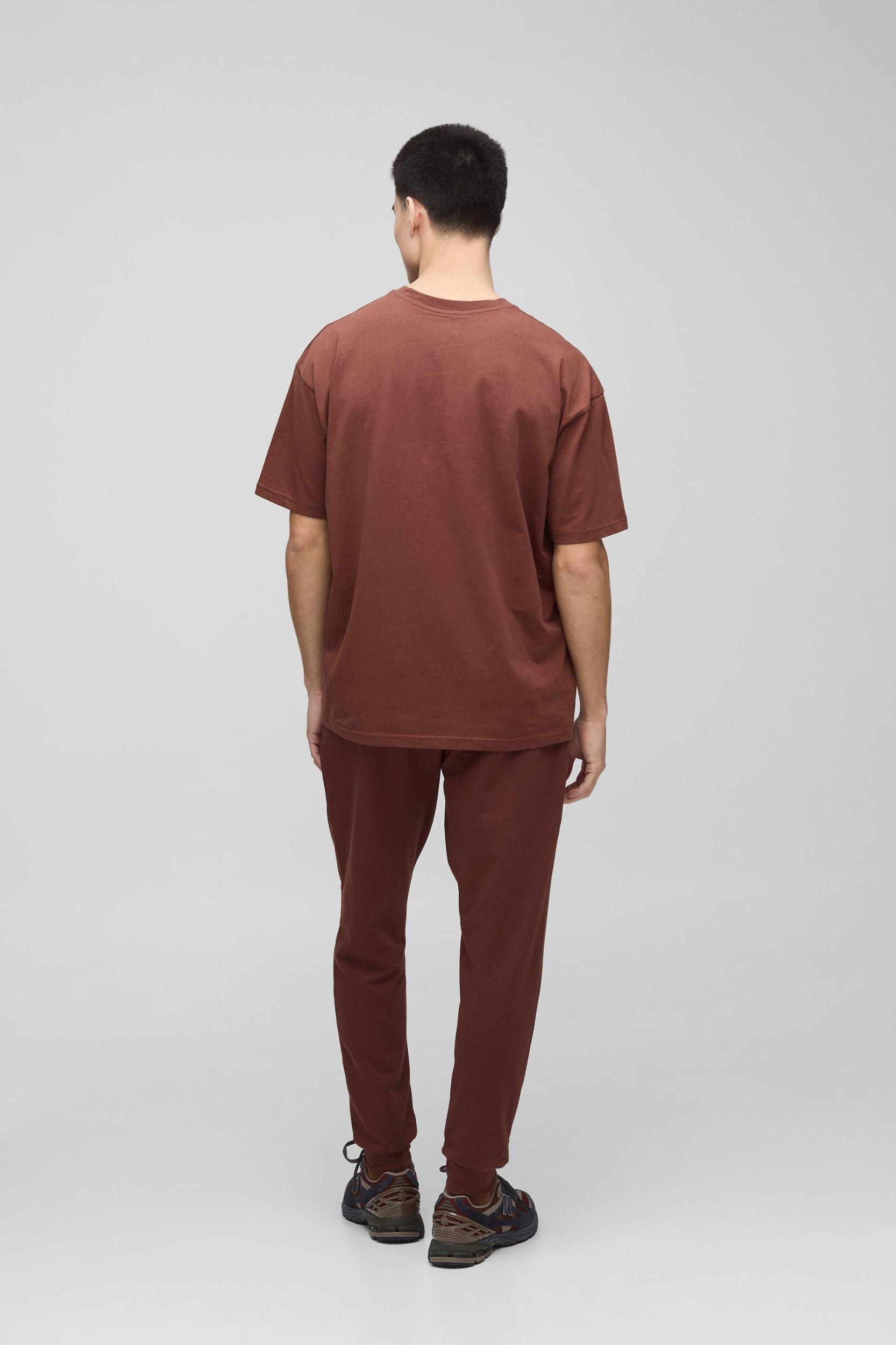 260GSM Loopback Basic Slim Fit Sweatpants | boohooMAN USA Product Image